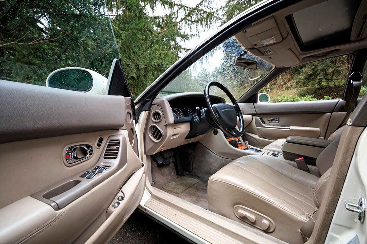 1993 Mazda 929 interior