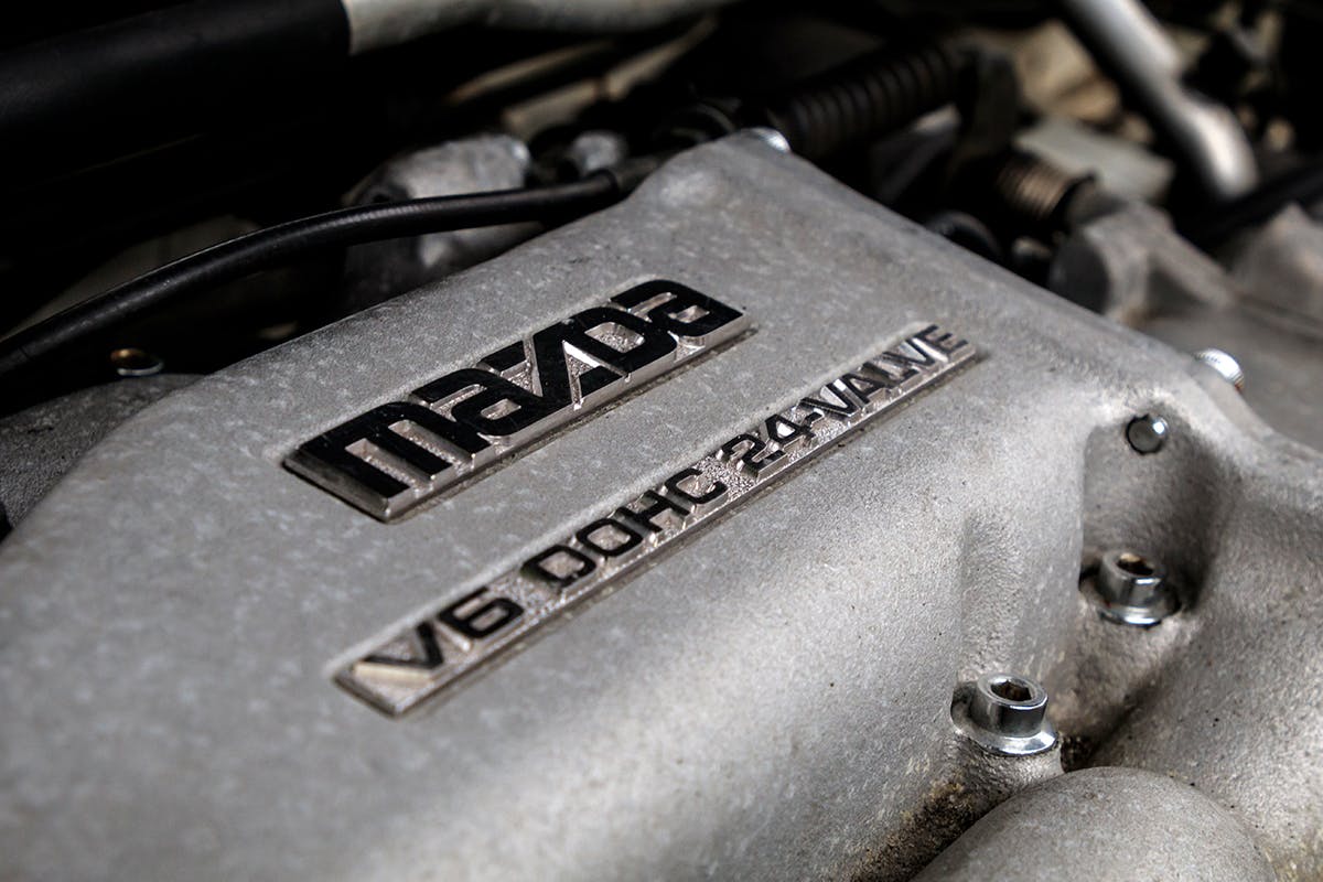 1993 Mazda 929 engine badge