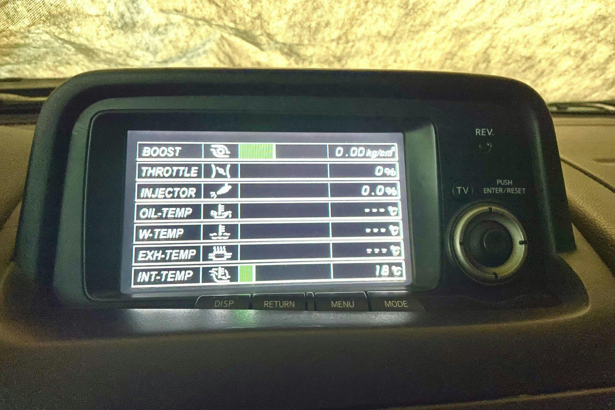 2000 Nissan R34 GT-R dash tuning monitor