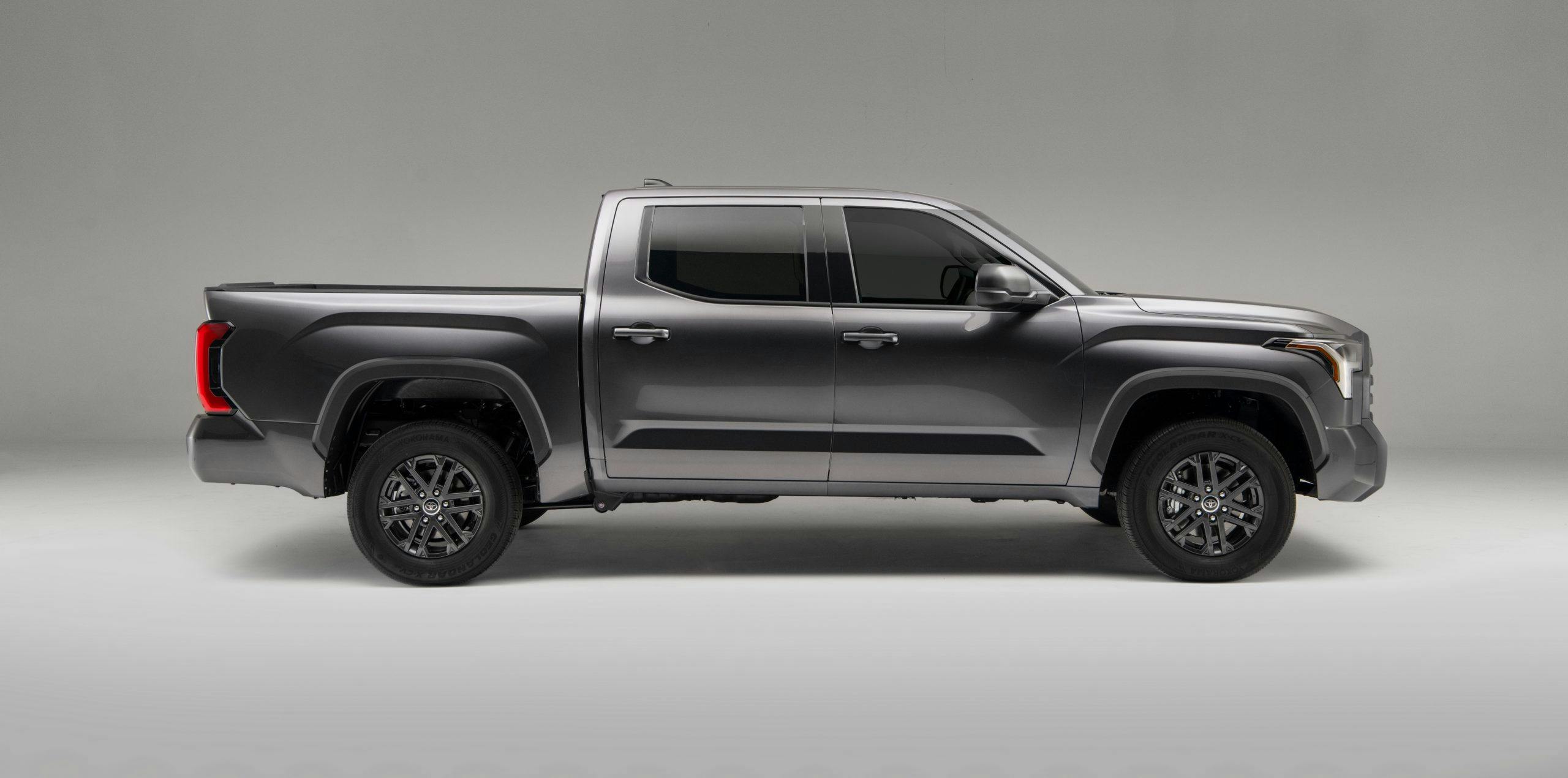 2023 toyota tundra sx package
