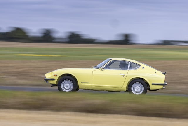 Datsun 240Z side profile driving action