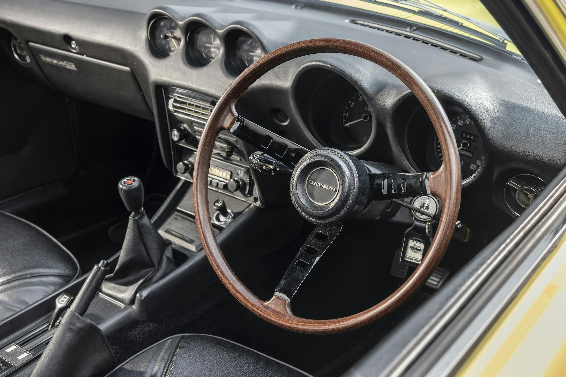 Datsun 240Z interior steering wheel RHD