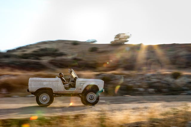 Icon Derelict Bronco panning