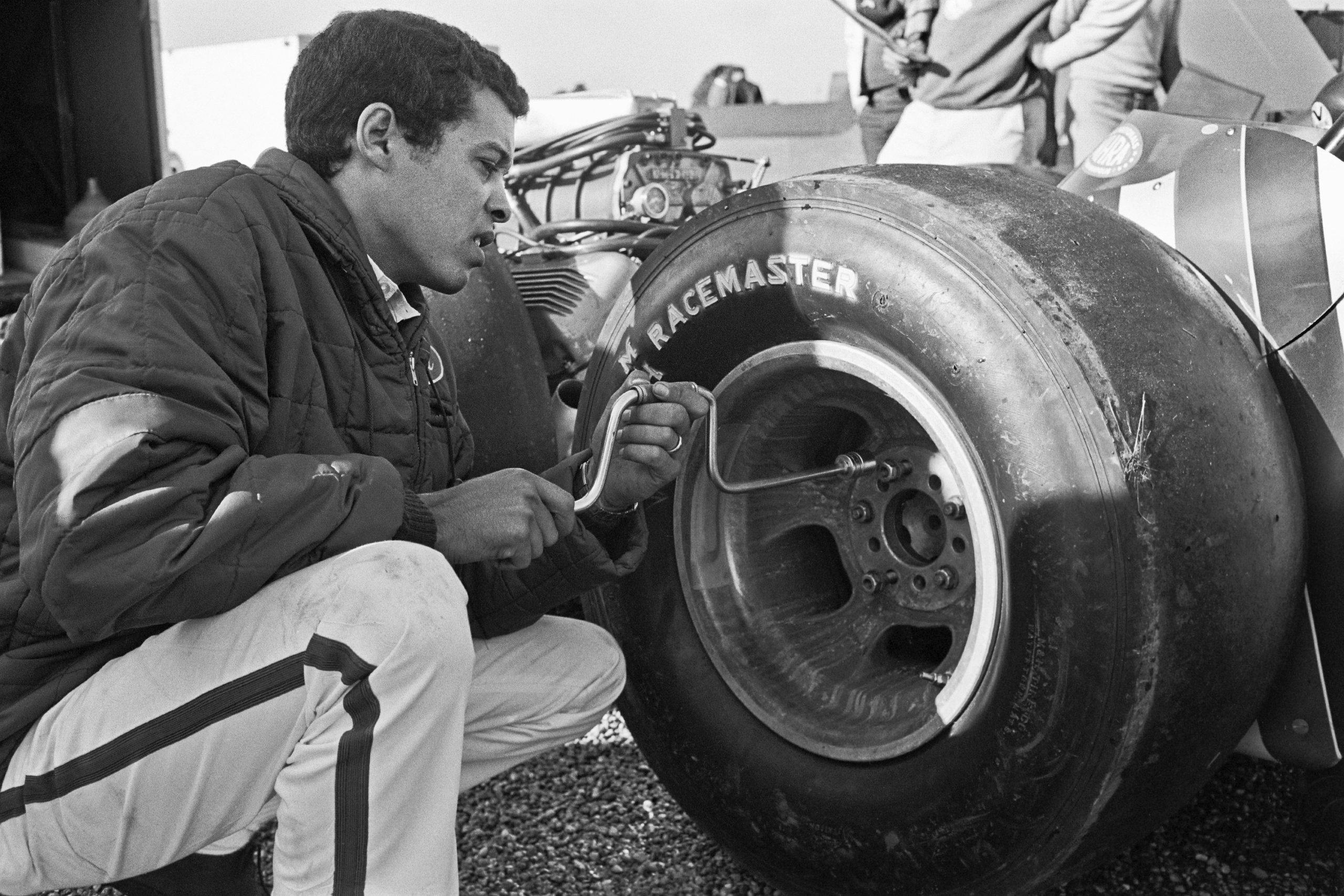 Don Prudhomme tire change