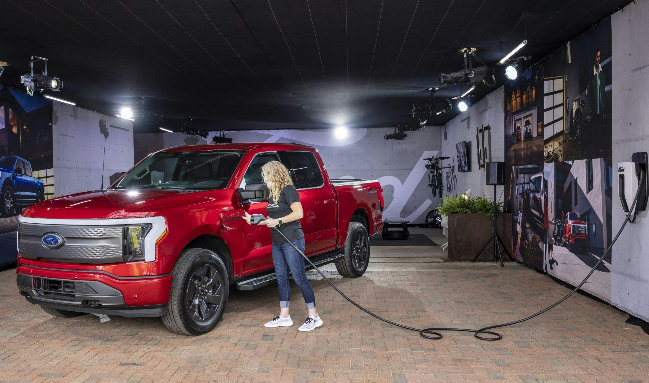 2022 F-150 Lightning charge your home