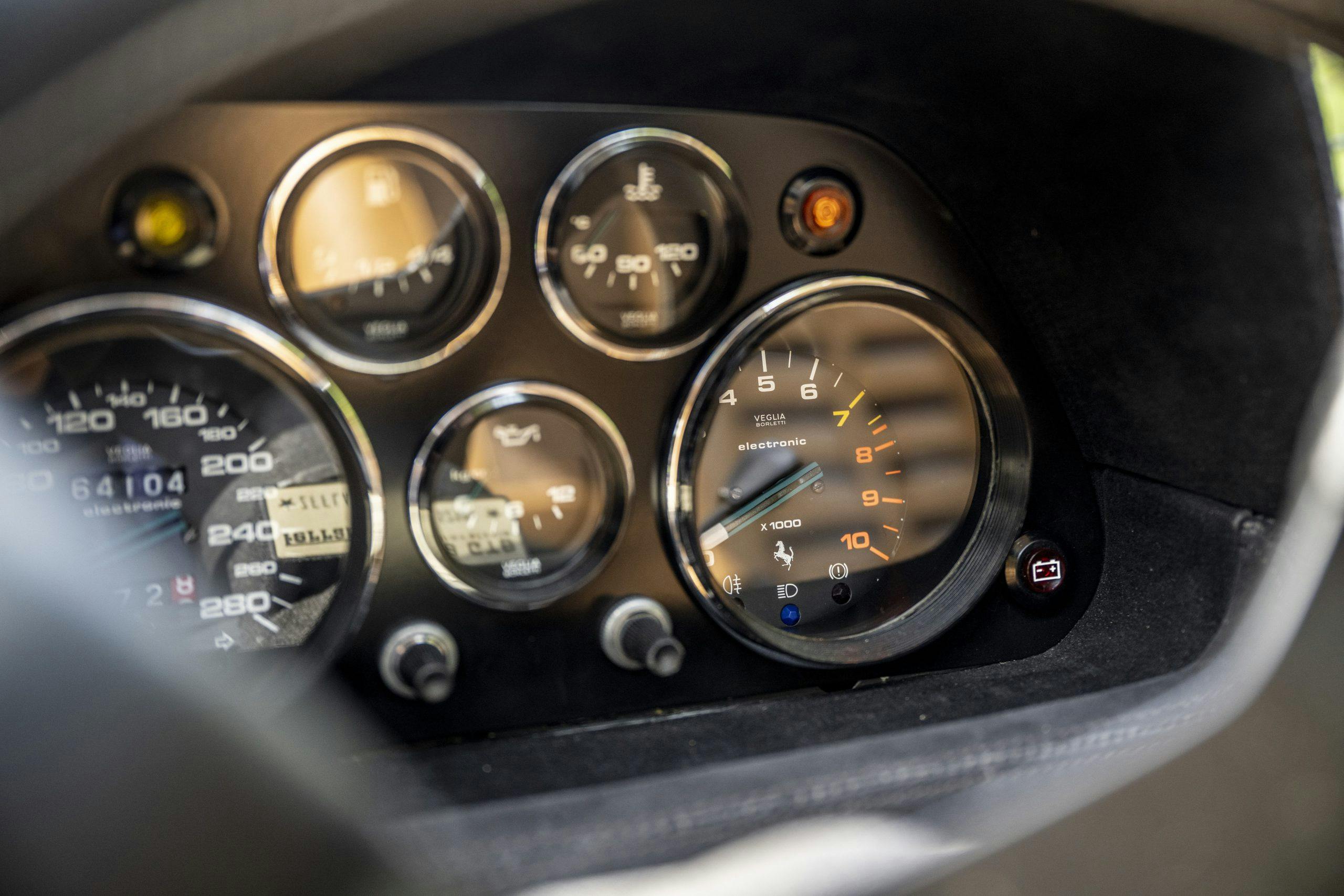 Moto Technique Ferrari 388 GTBi interior gauges