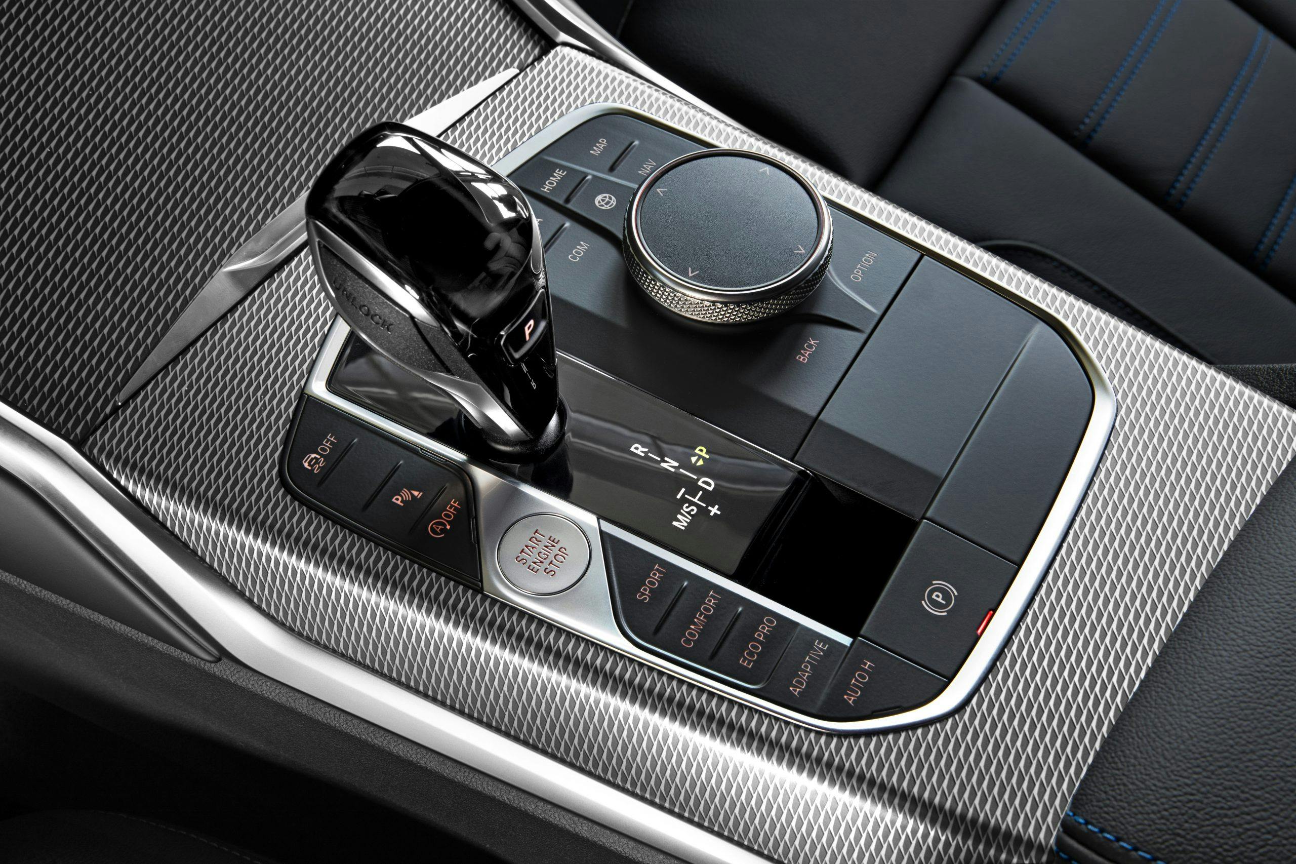 2019 BMW 3 Series G20 interior shifter