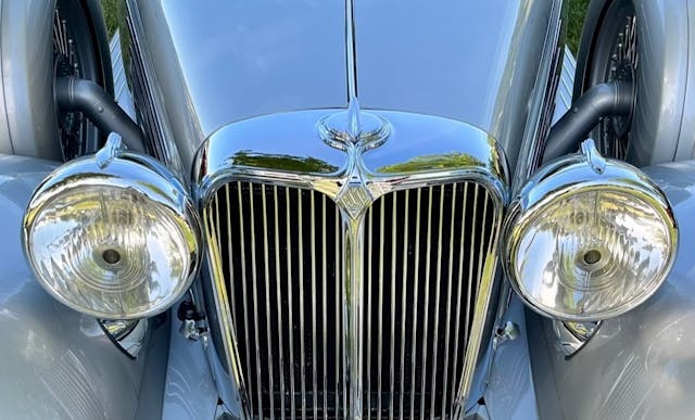 1935 SS Cars Limited - SS 1 Airline Saloon - Greenwich - Closeup grille/badge