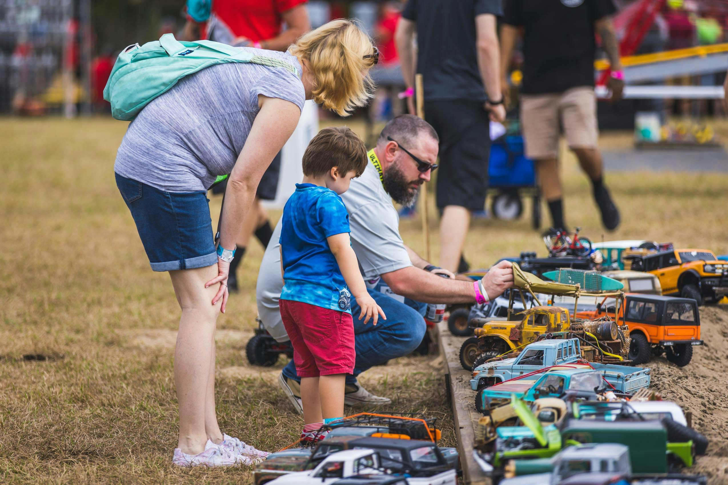 Scale RC Crawlers Family looking at entrants to judged competition