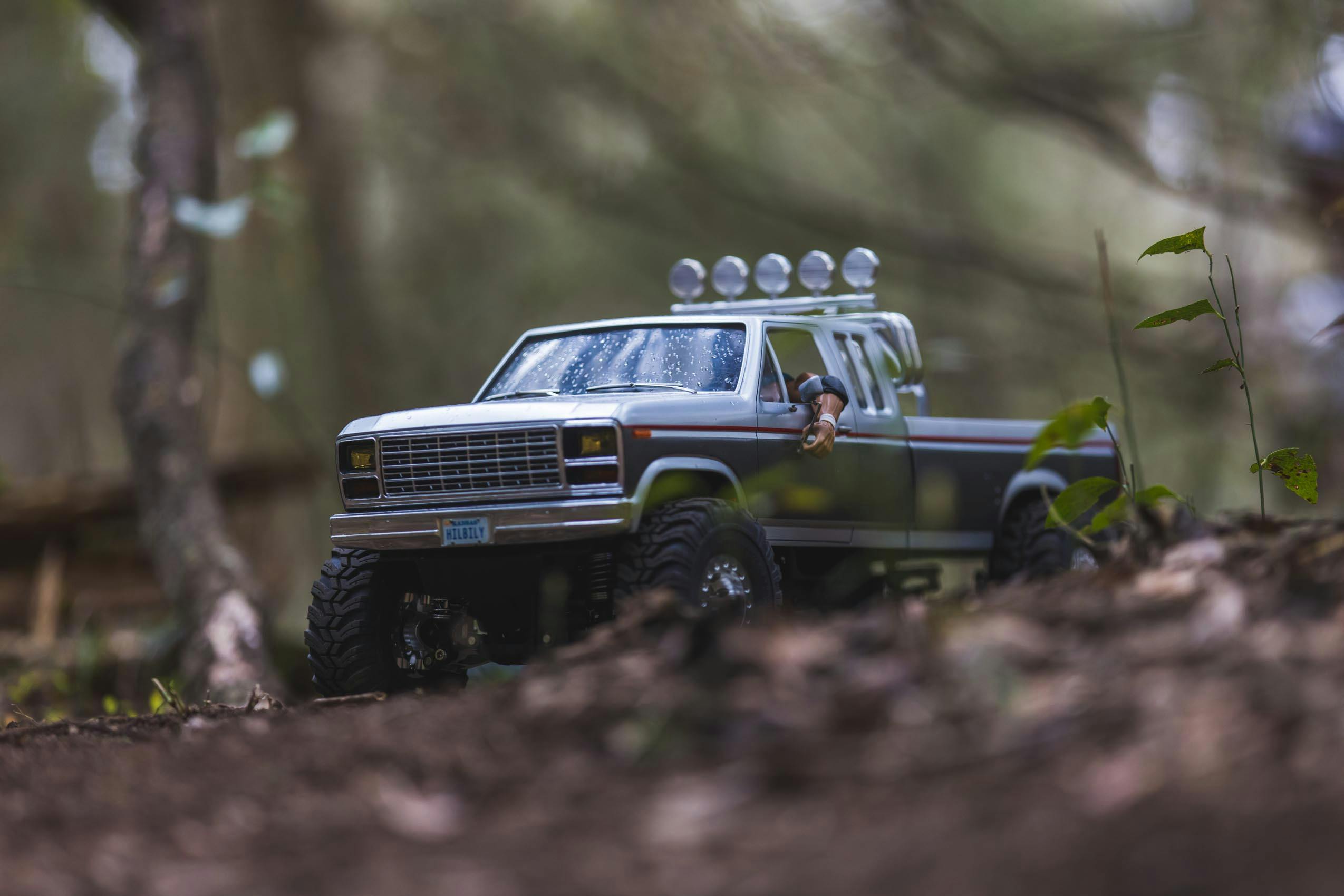 Scale RC Crawlers Ford pickup on trail