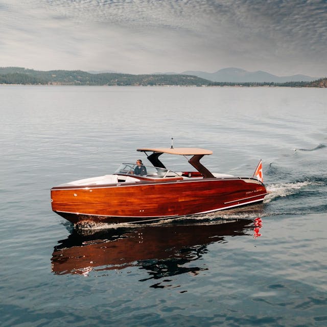 Instagram | coeurcustomswoodboats