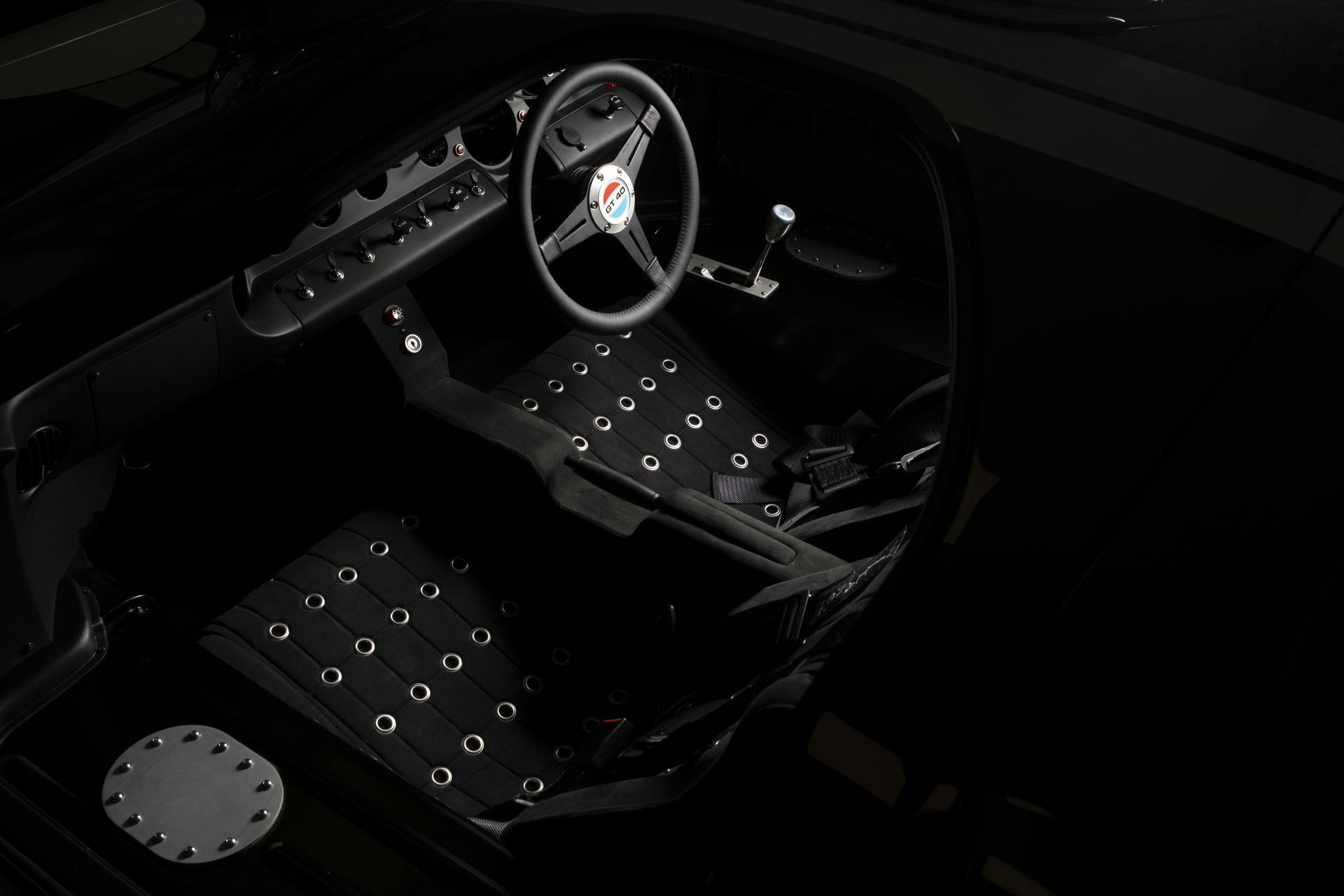 Everrati GT40 interior