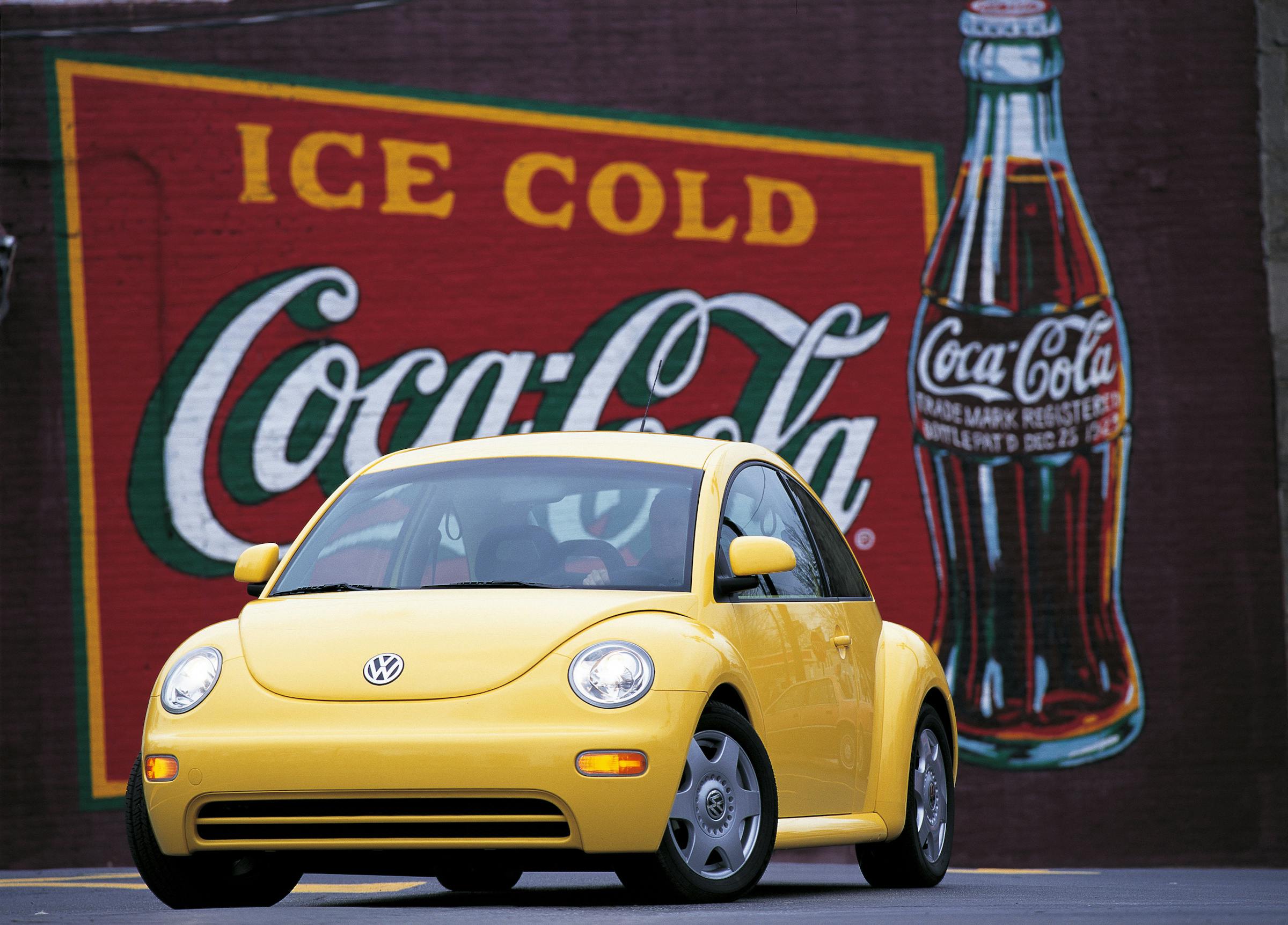 VW Beetle 1998 front three-quarter