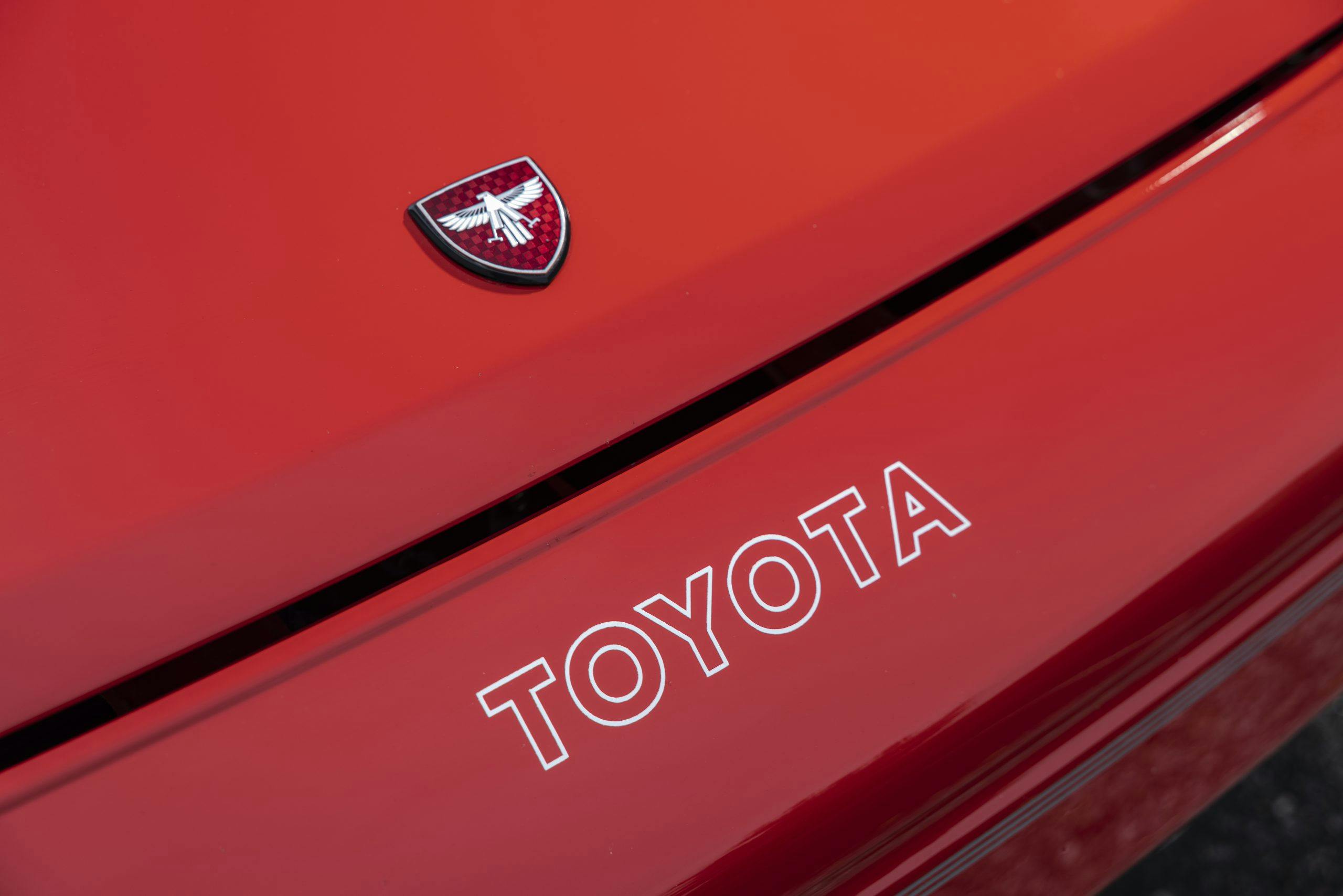 Toyota MR2 front emblem lettering