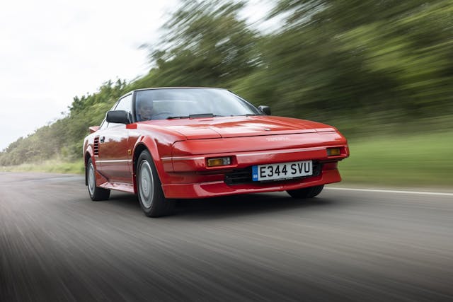Toyota MR2 front three-quarter dynamic action