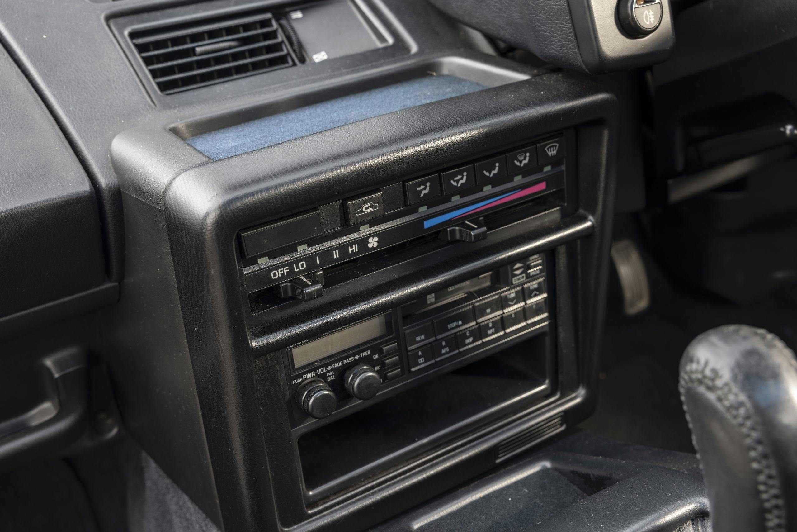 Toyota MR2 interior center console climate radio