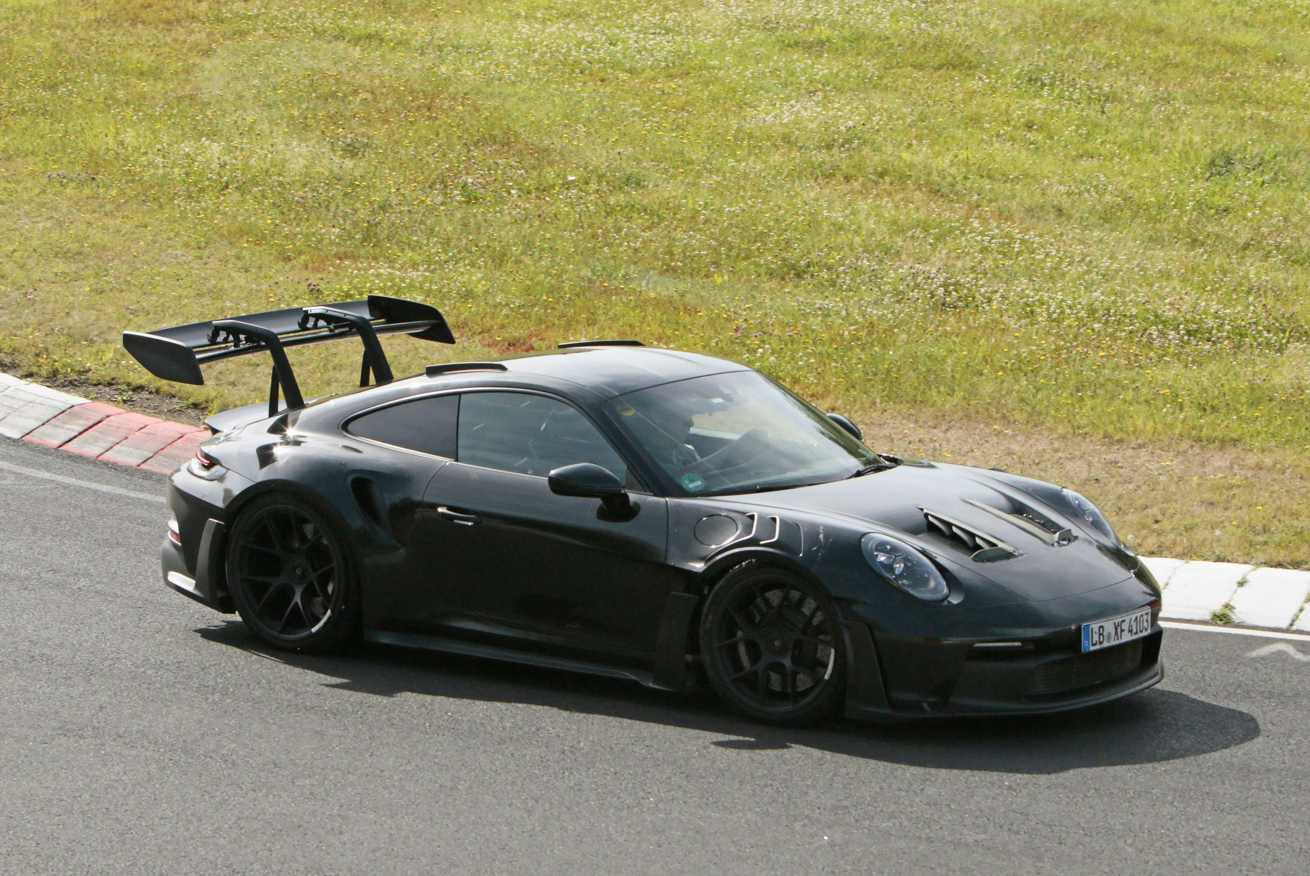 Porsche 911 GT3 RS Spy Shots exterior side profile