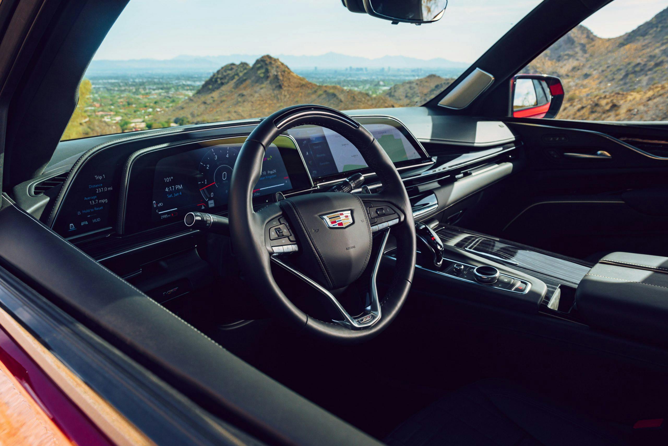 2023 Cadillac Escalade-V ESV steering wheel