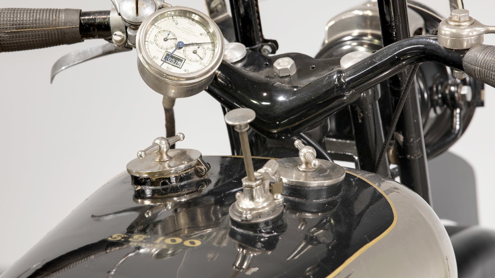 1925 Brough Superior SS100 controls