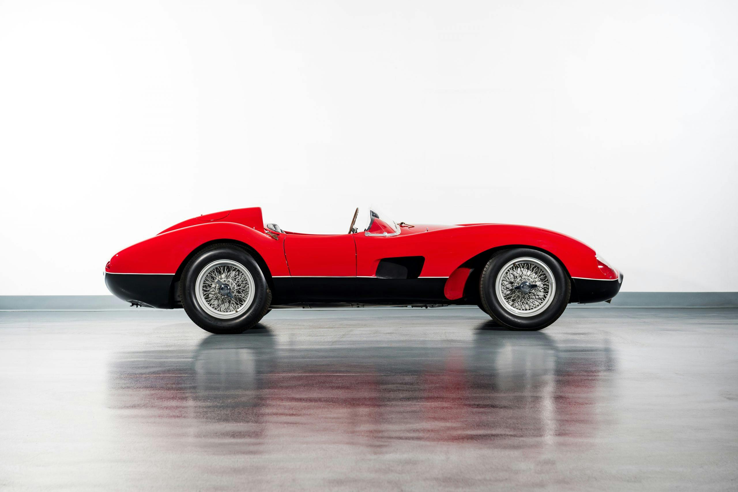 1957-Ferrari-500-TRC-Spider-by-Scaglietti side