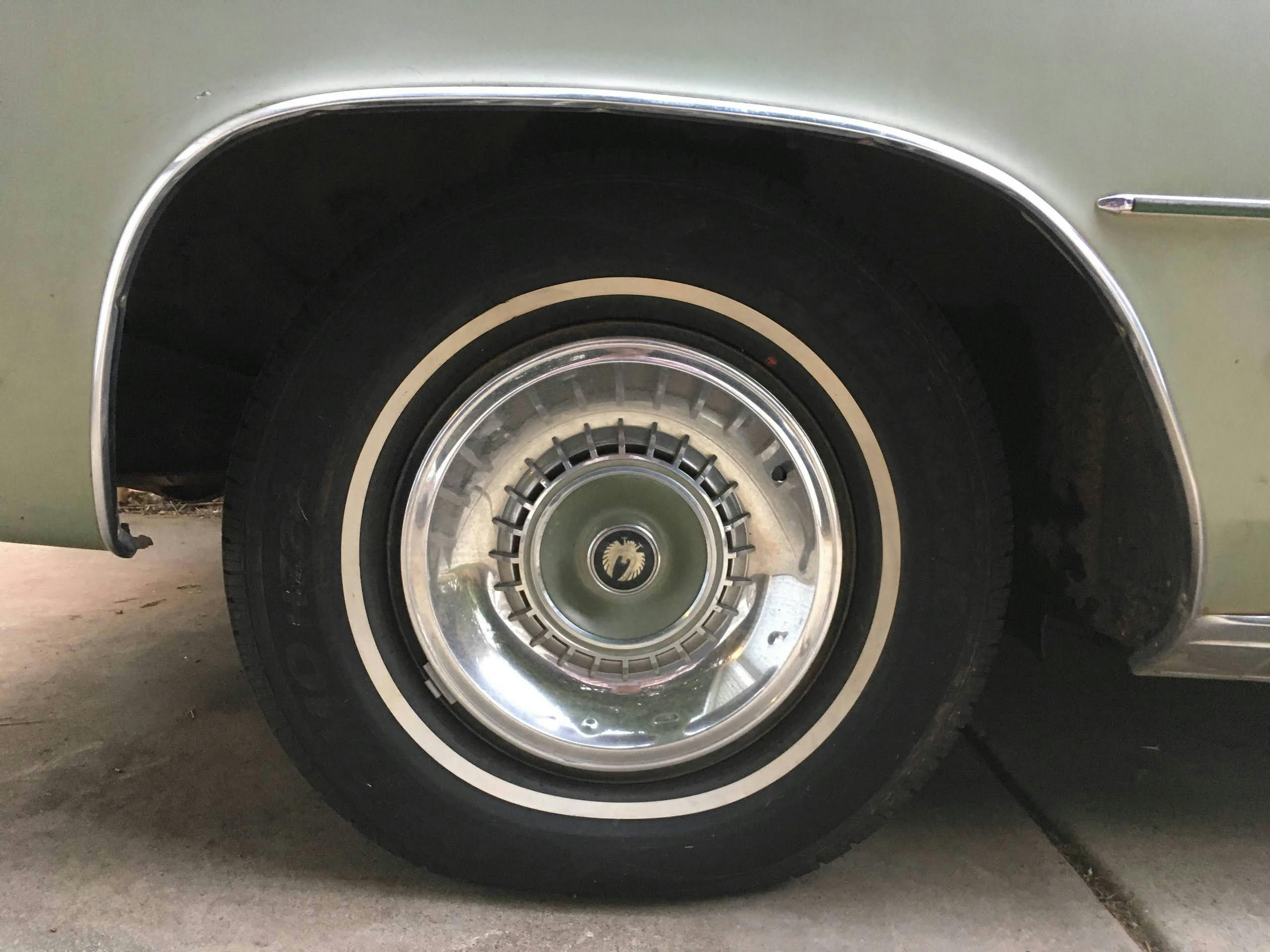 1964 Imperial Crown wheel tire close