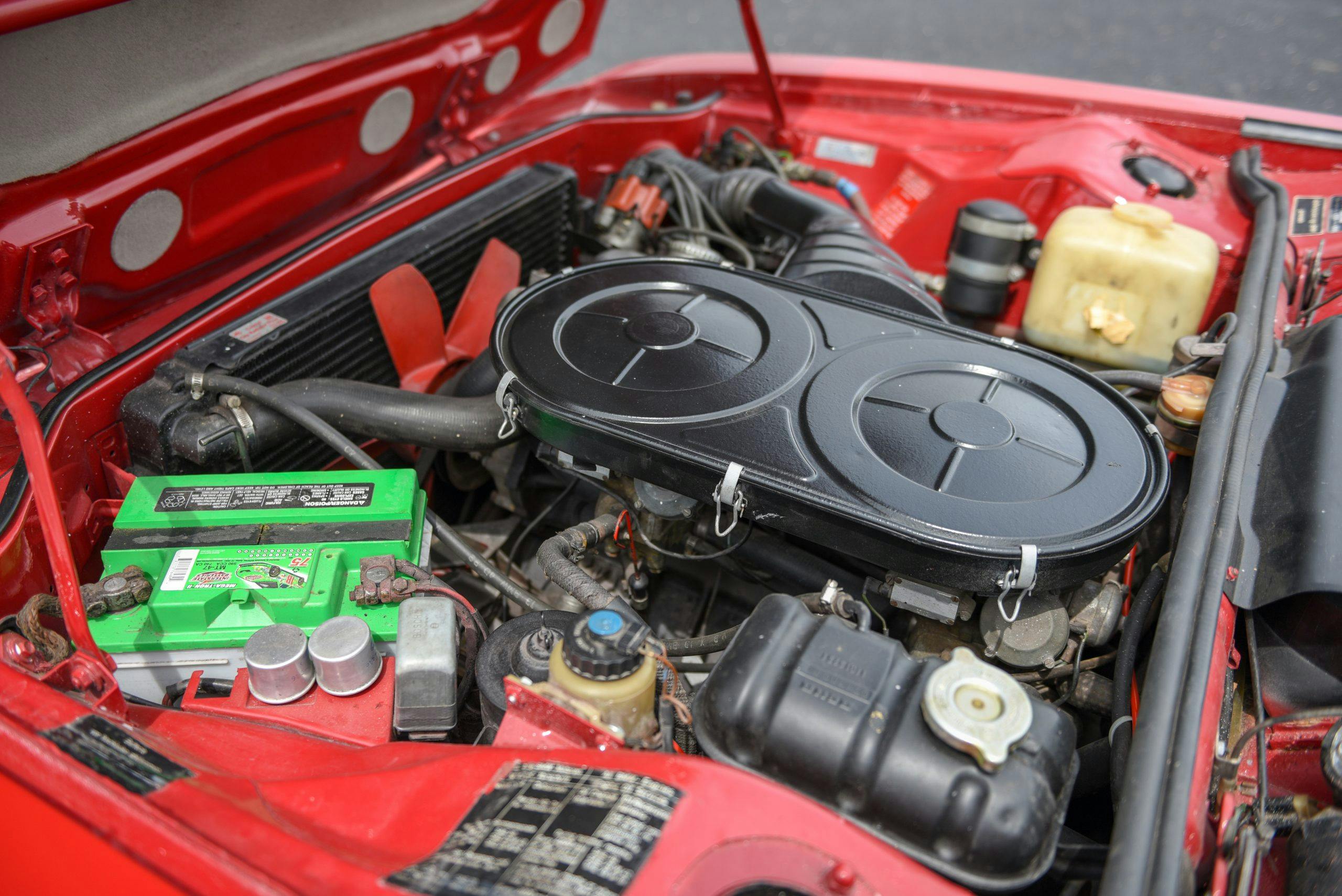 1970 BMW 2800 CS engine