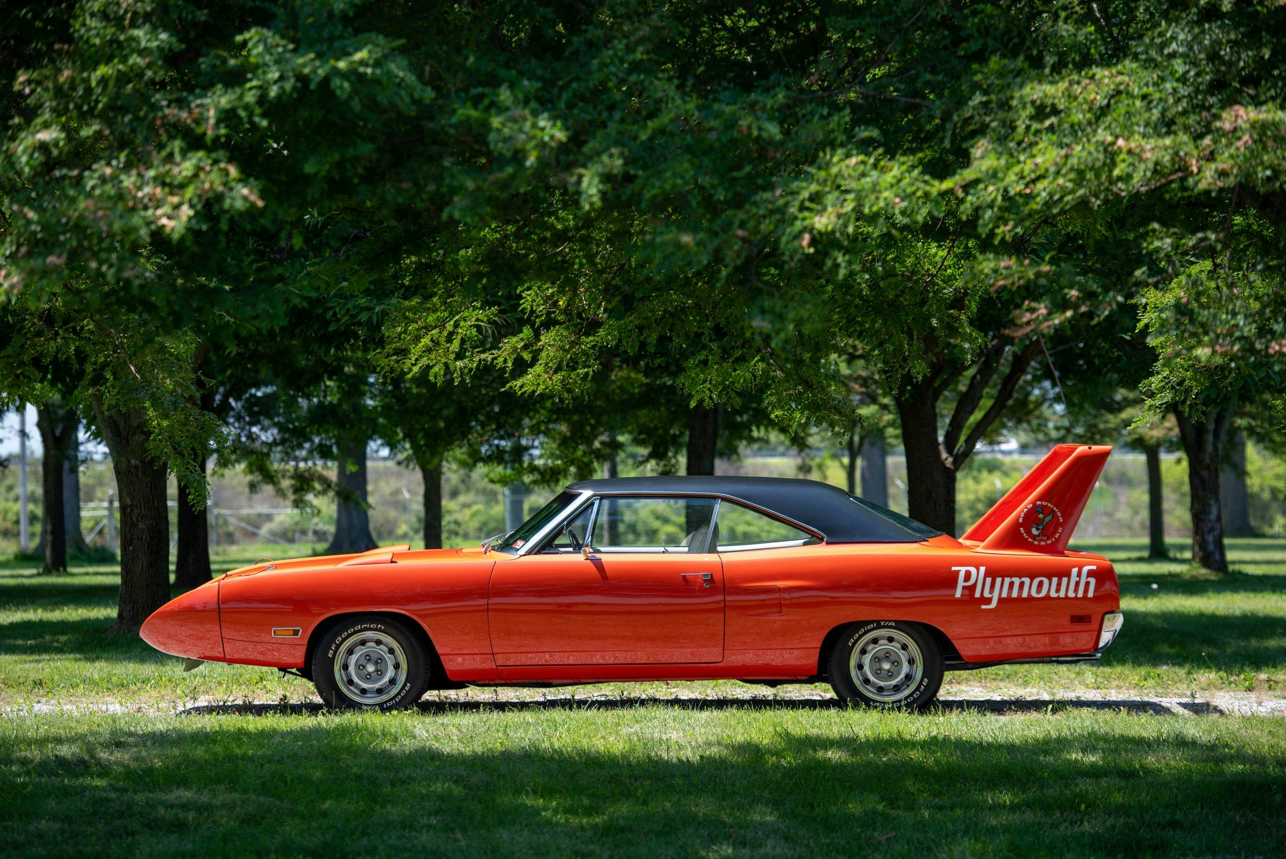 1970 Plymouth Superbird side profile