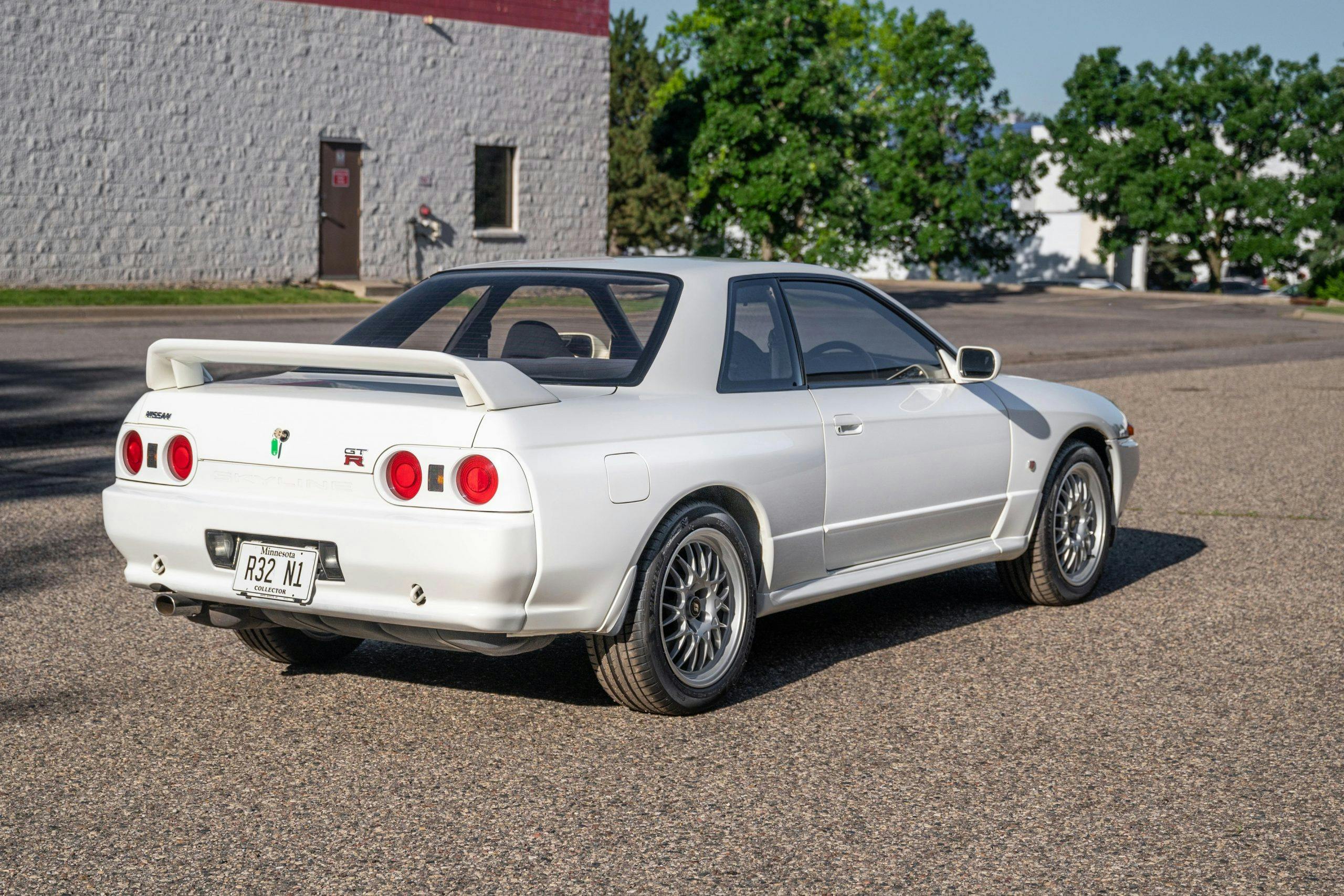 1994 Nissan Skyline GT-R V-Spec N1 rear three-quarter