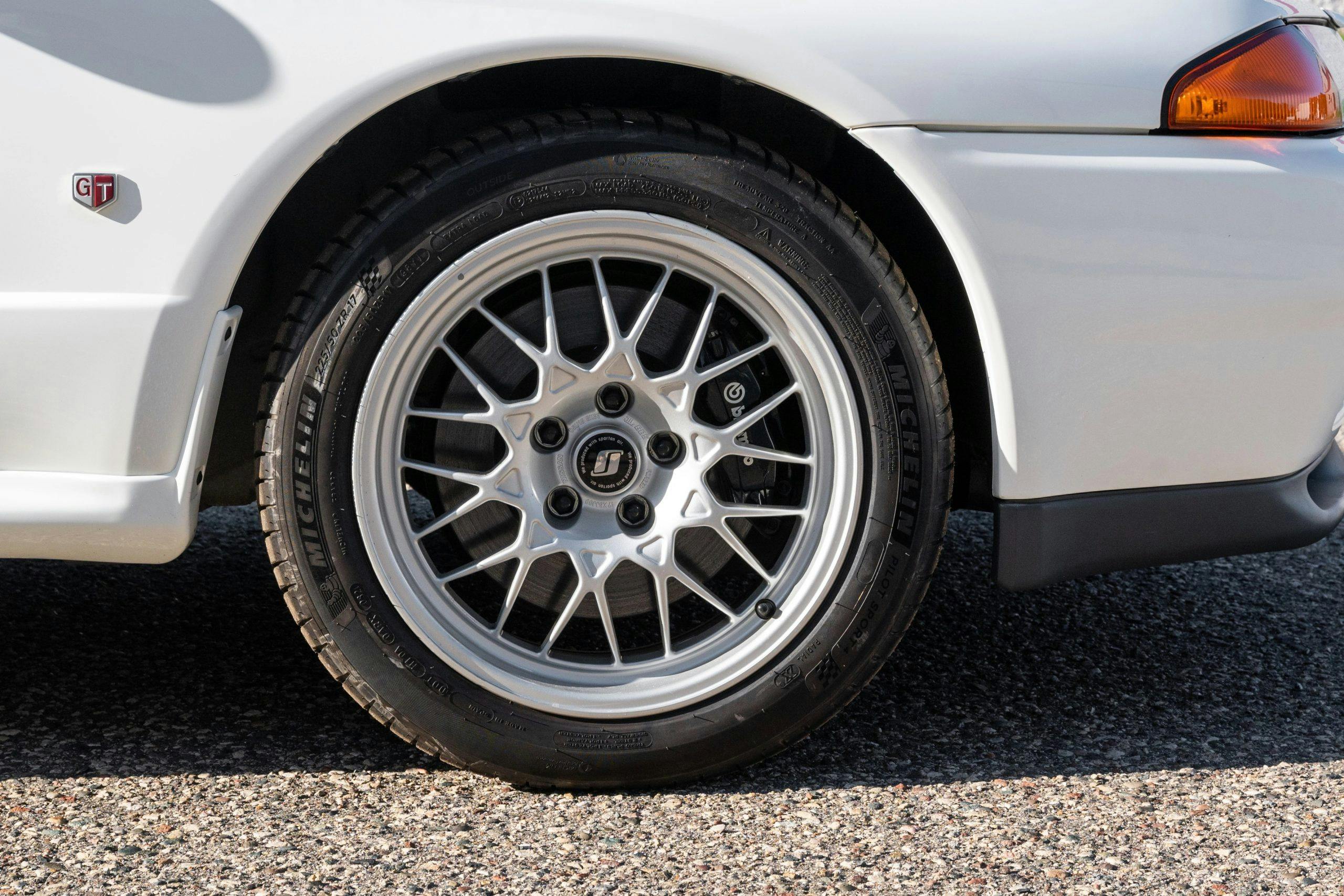1994 Nissan Skyline GT-R V-Spec N1 front wheel tire brake