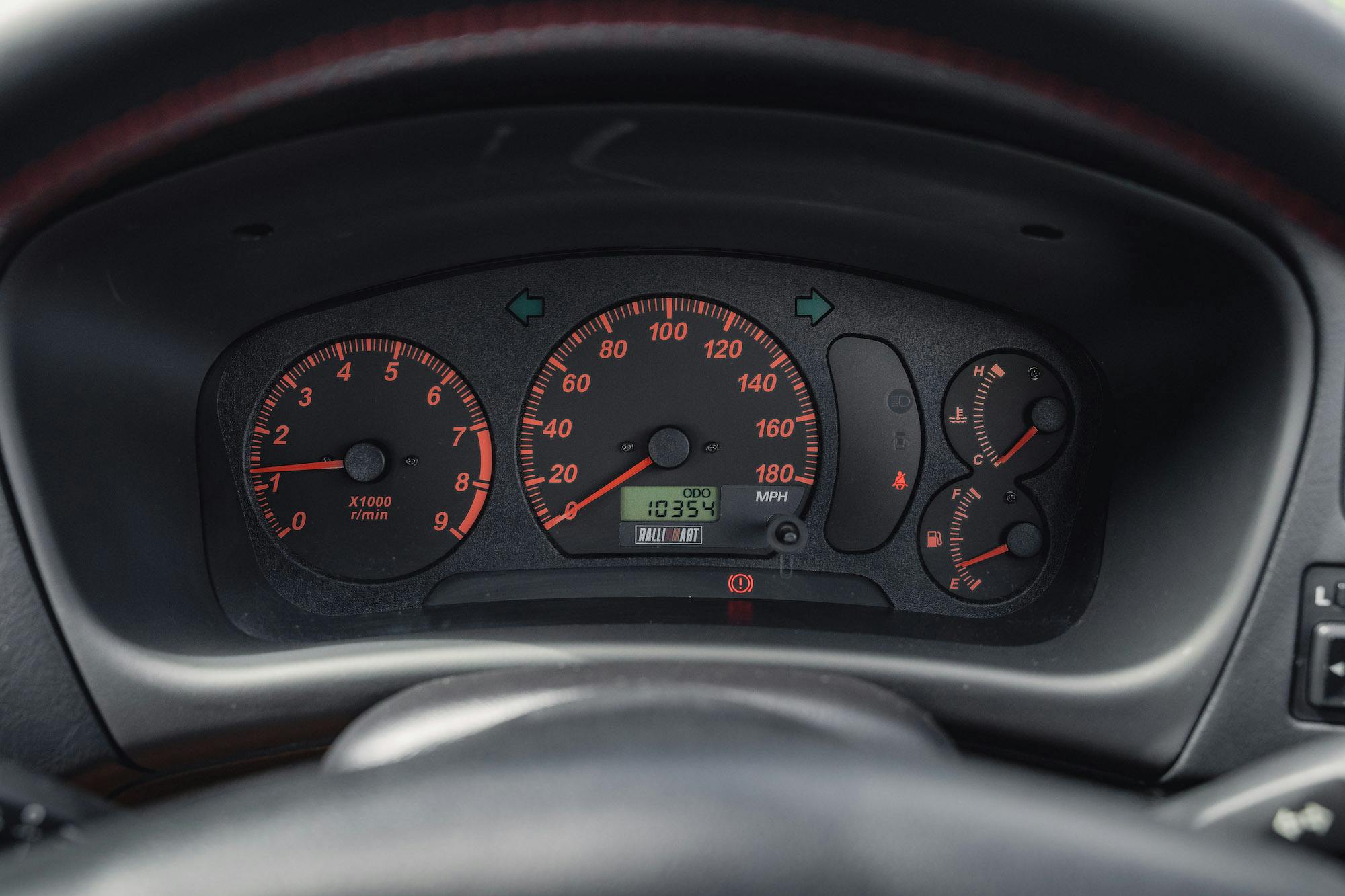 2001 Mitsubishi EVO VI Tommi Makinen interior dash mileage