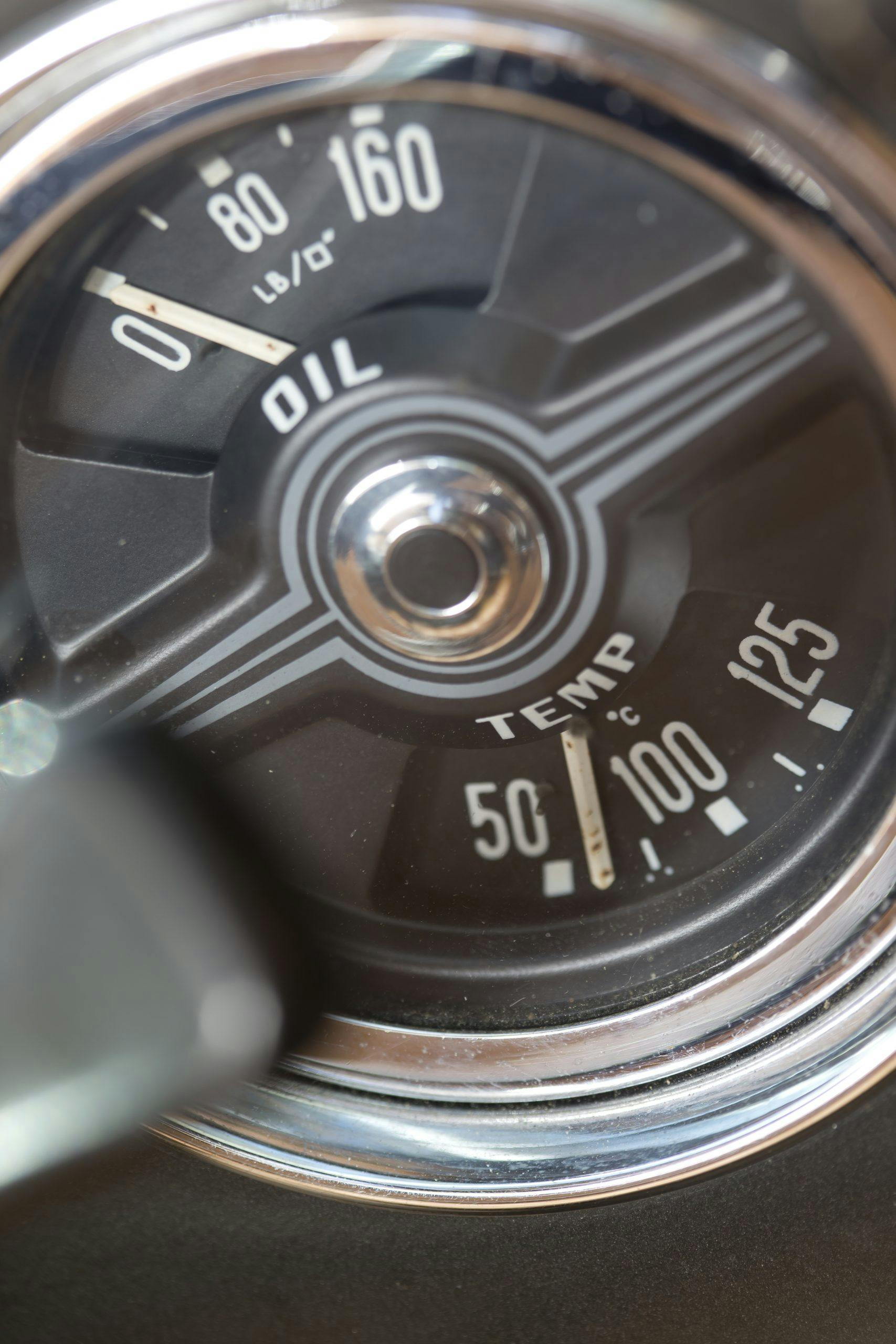 Aston Martin DB4 interior oil temp gauge vertical