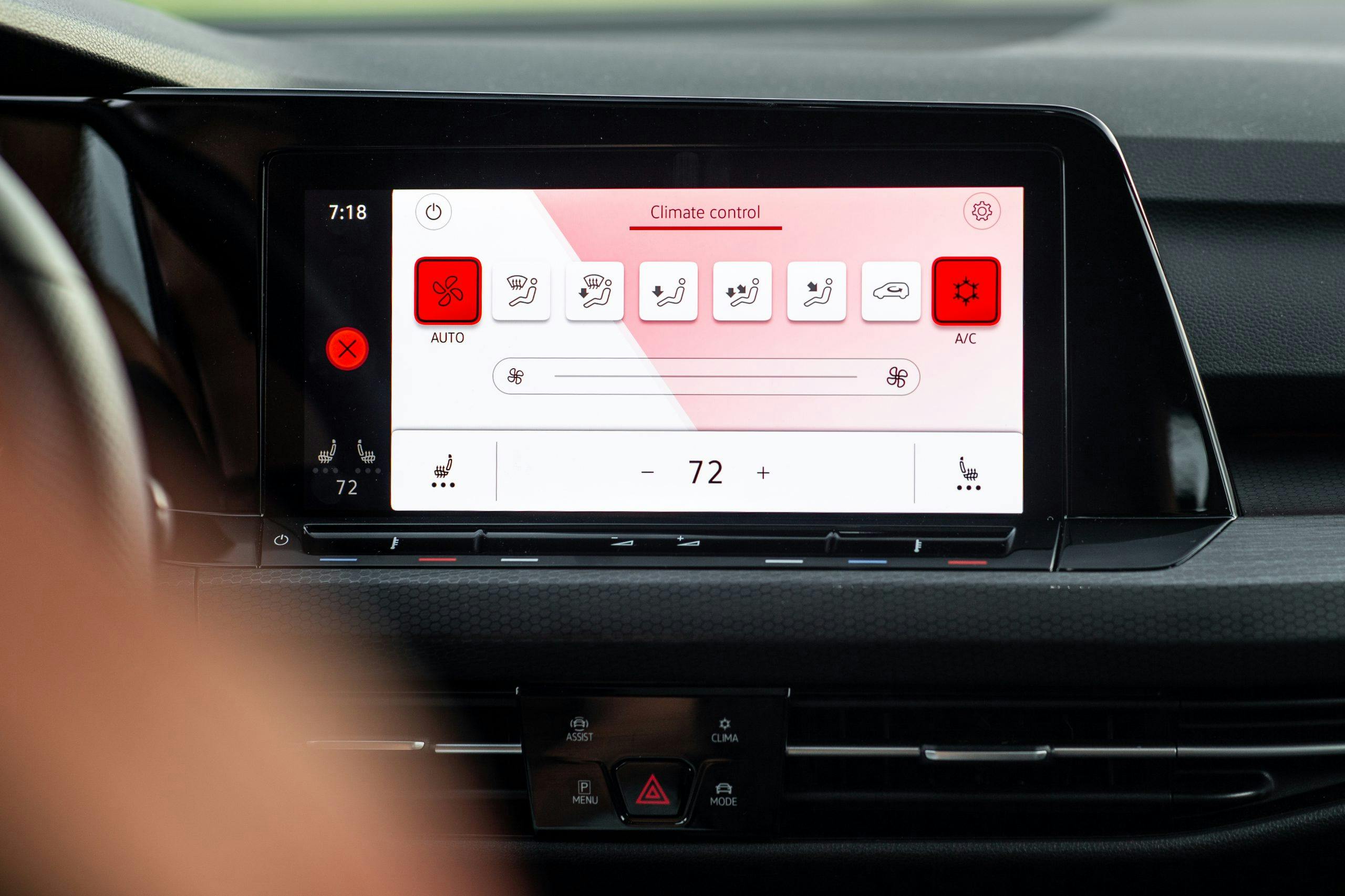 2022 VW GTI mk8 interior infotainment screen