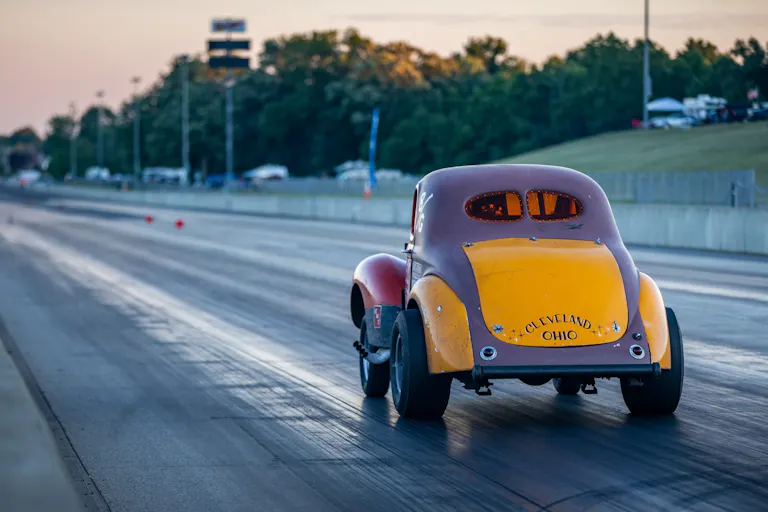 Gallery: Vintage drag racing invades Ohio’s Dragway 42 - Hagerty Media