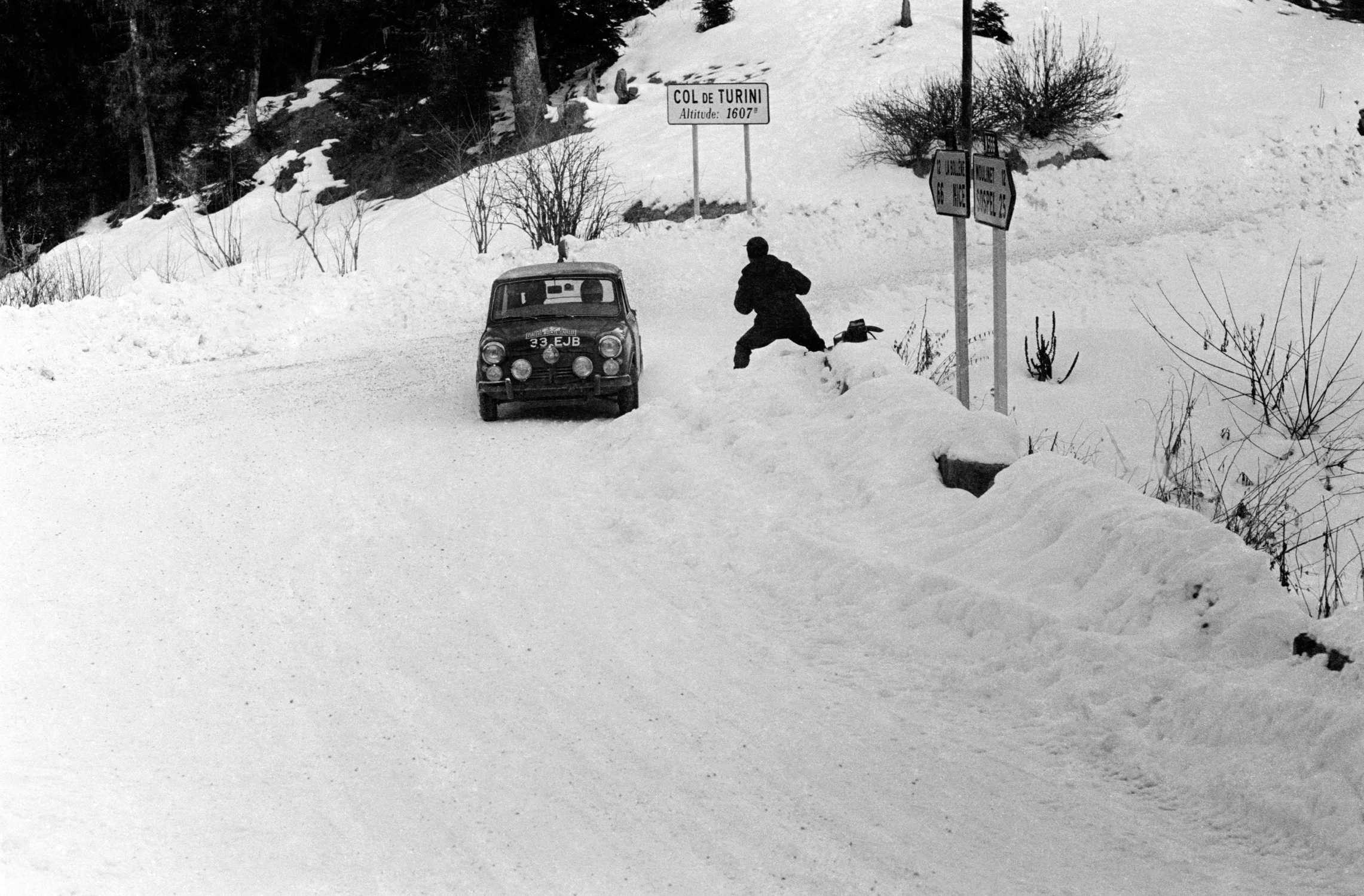 Paddy Hopkirk Mini in snow racing action