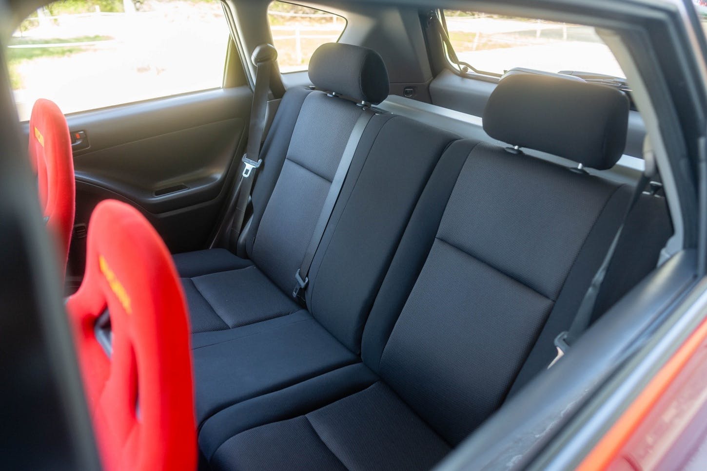 Pontiac Vibe GT-R custom rear seat