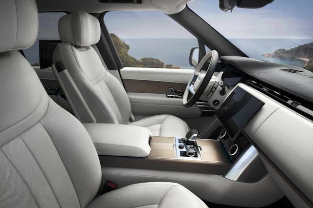 2022 Range Rover SE LWB interior