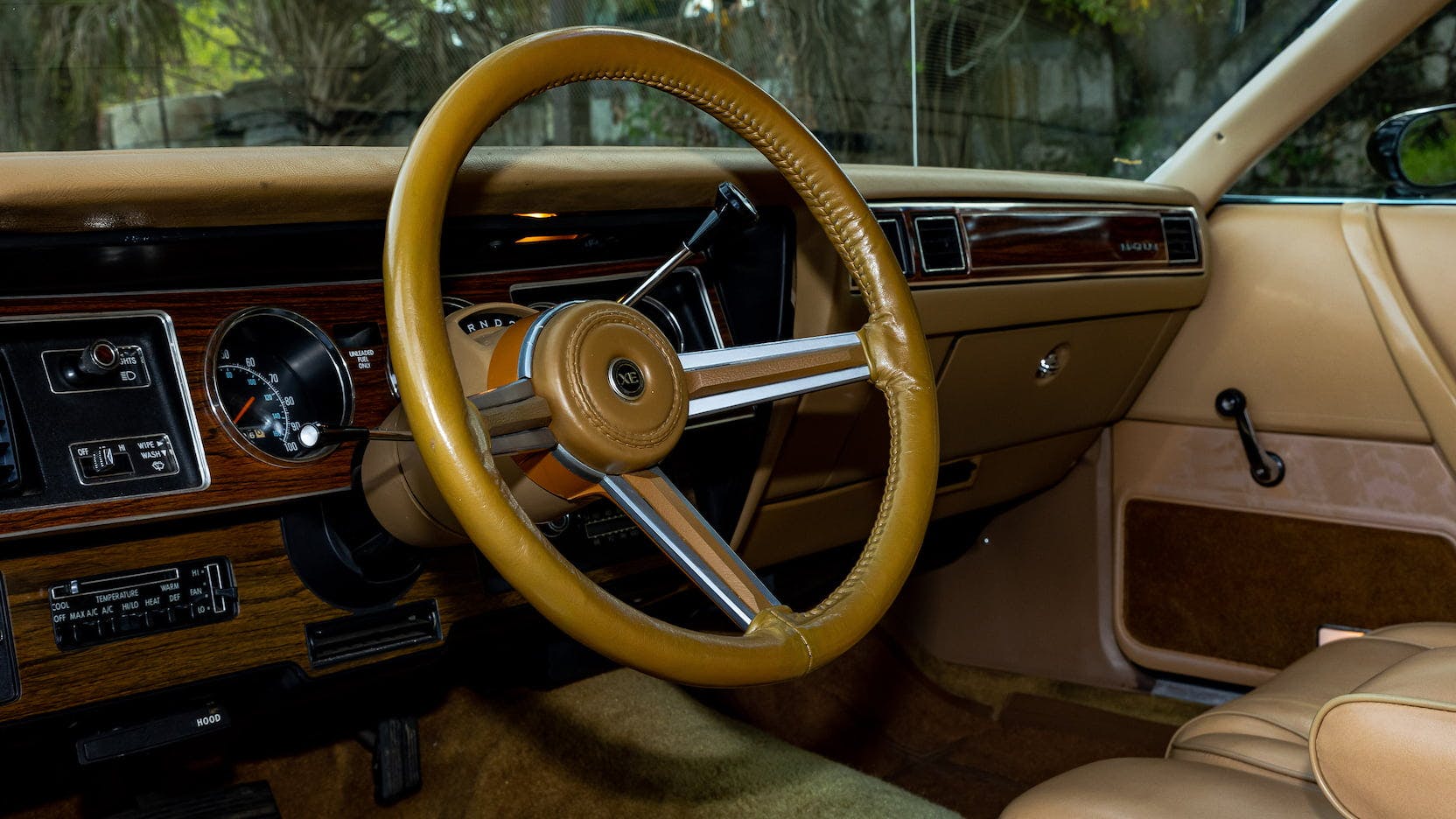 1979 Dodge Magnum XE interior wheel