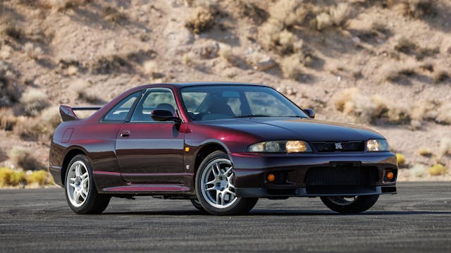 1995-Nissan-Skyline-GT-R front three-quarter