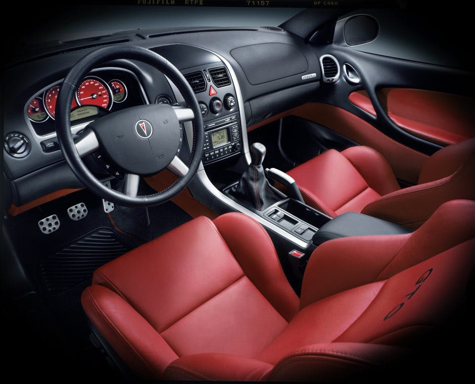 2005 Pontiac GTO interior