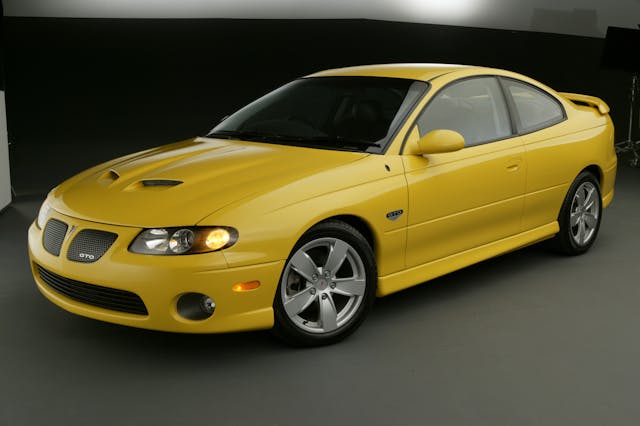 2006 Pontiac GTO Coupe front three-quarter