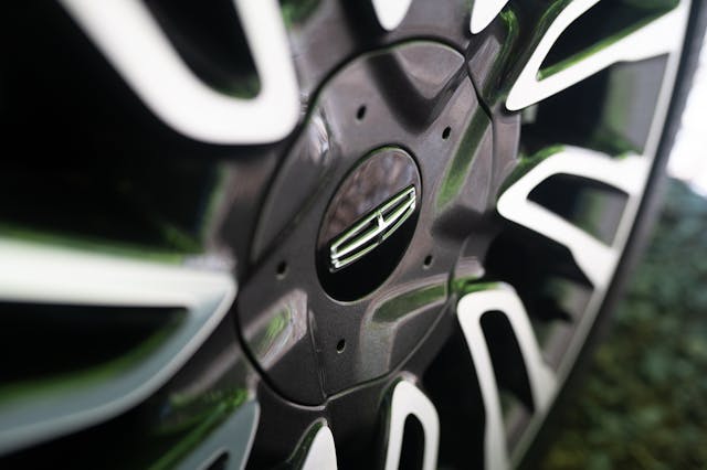 2021 Lincoln Corsair Plug-in Hybrid wheel detail