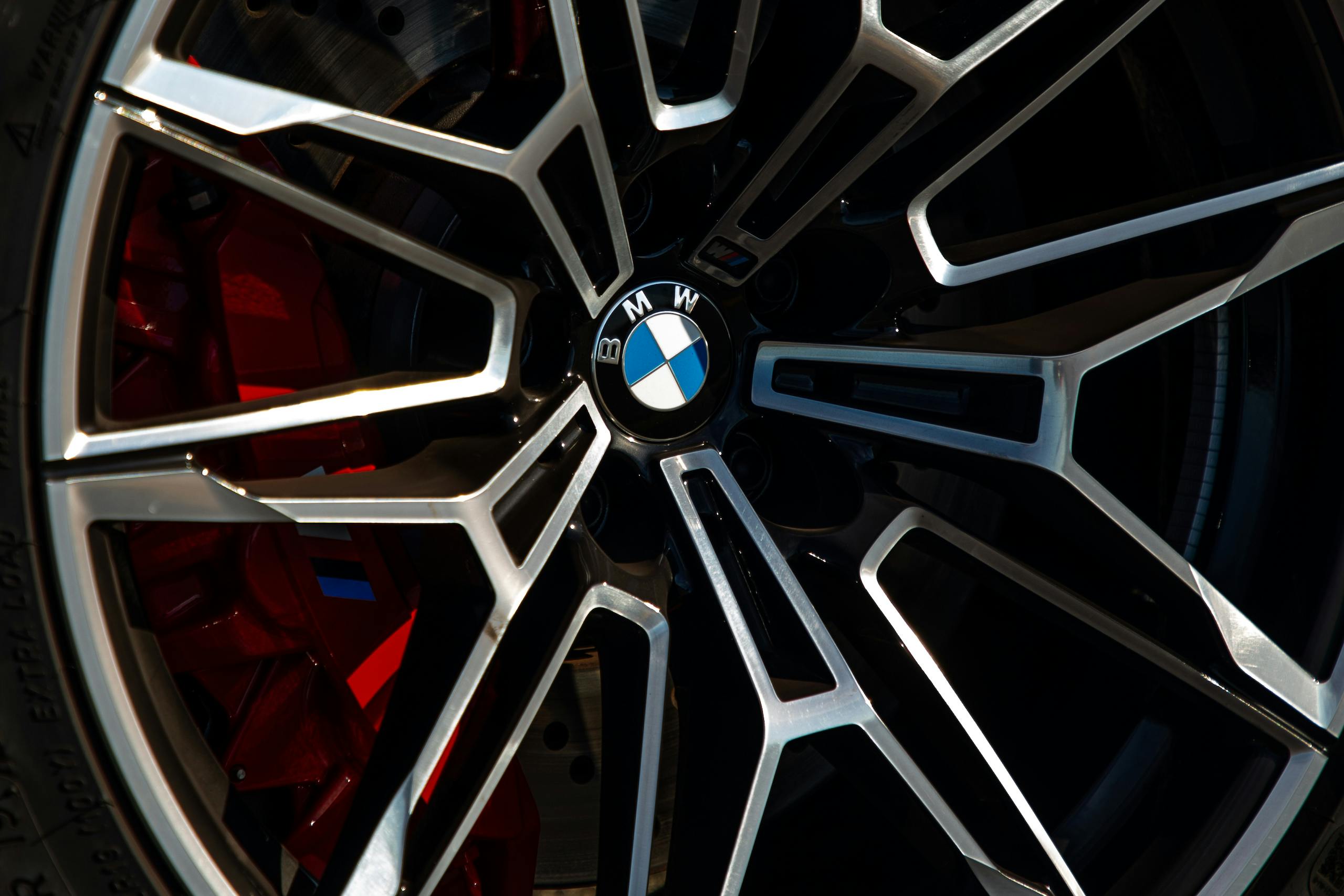 2022 BMW M3 Competition wheel detail