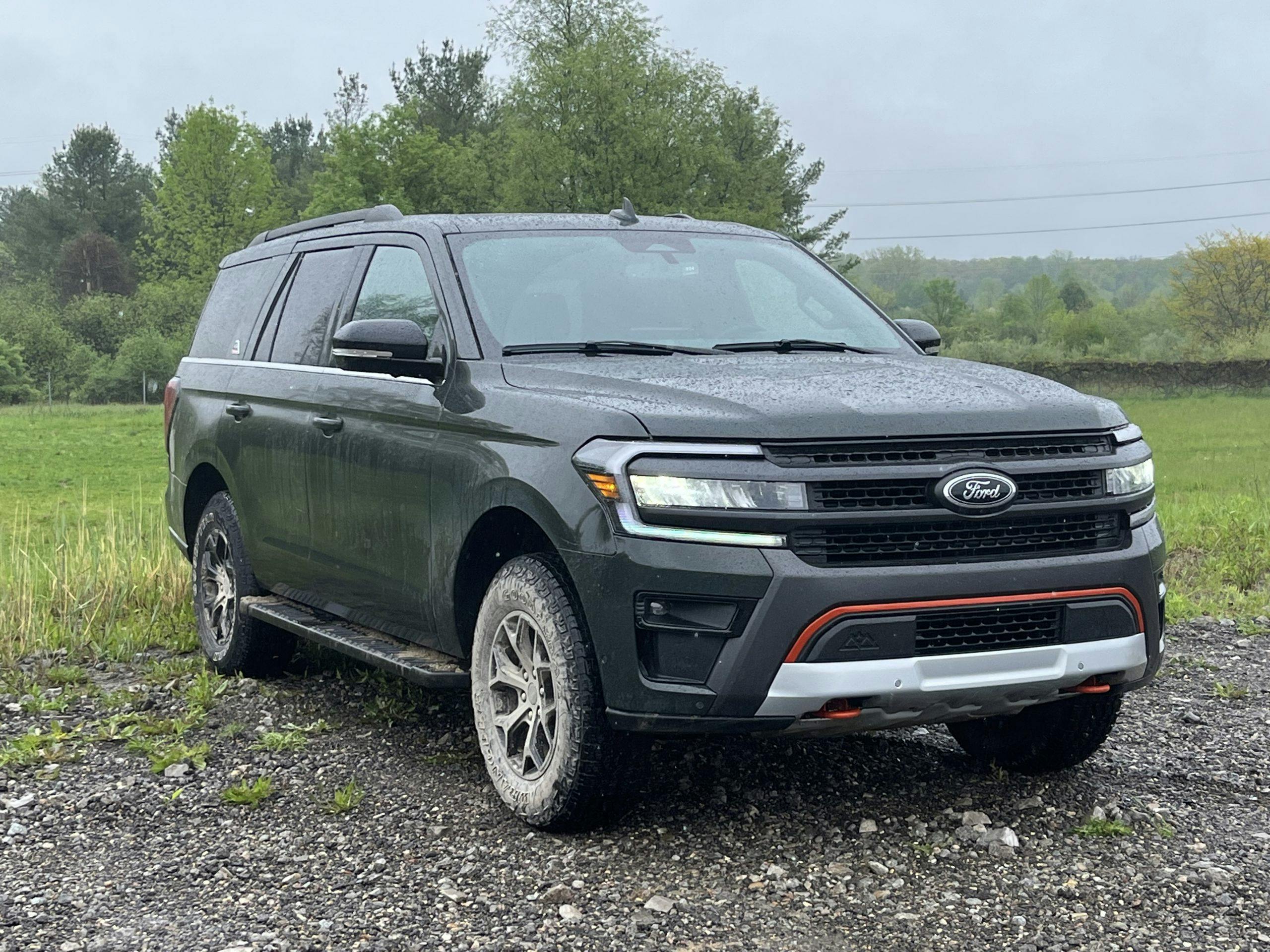 2022 Ford Expedition Timberline front three-quarter