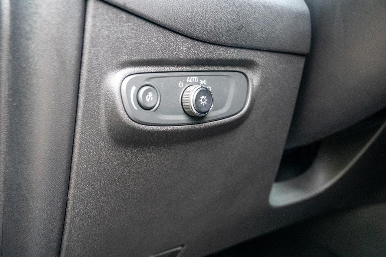 2022 Chevy Equinox RS AWD interior light controls