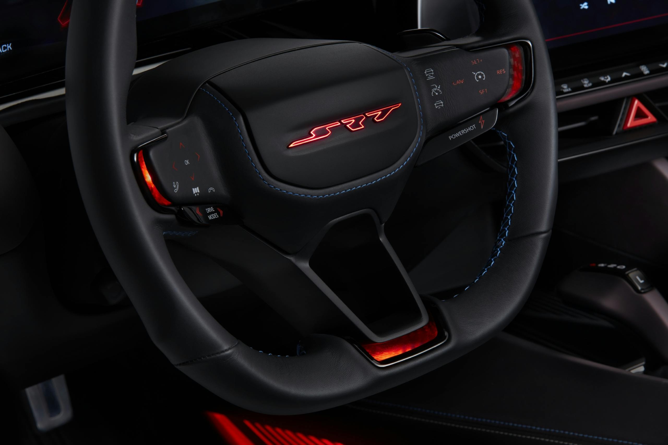Dodge Charger Daytona SRT Concept steering wheel