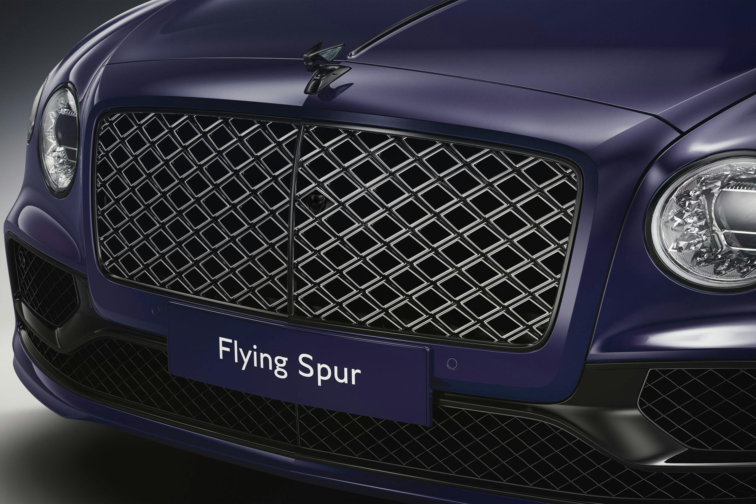 Bentley Flying Spur Mulliner Blackline-grille