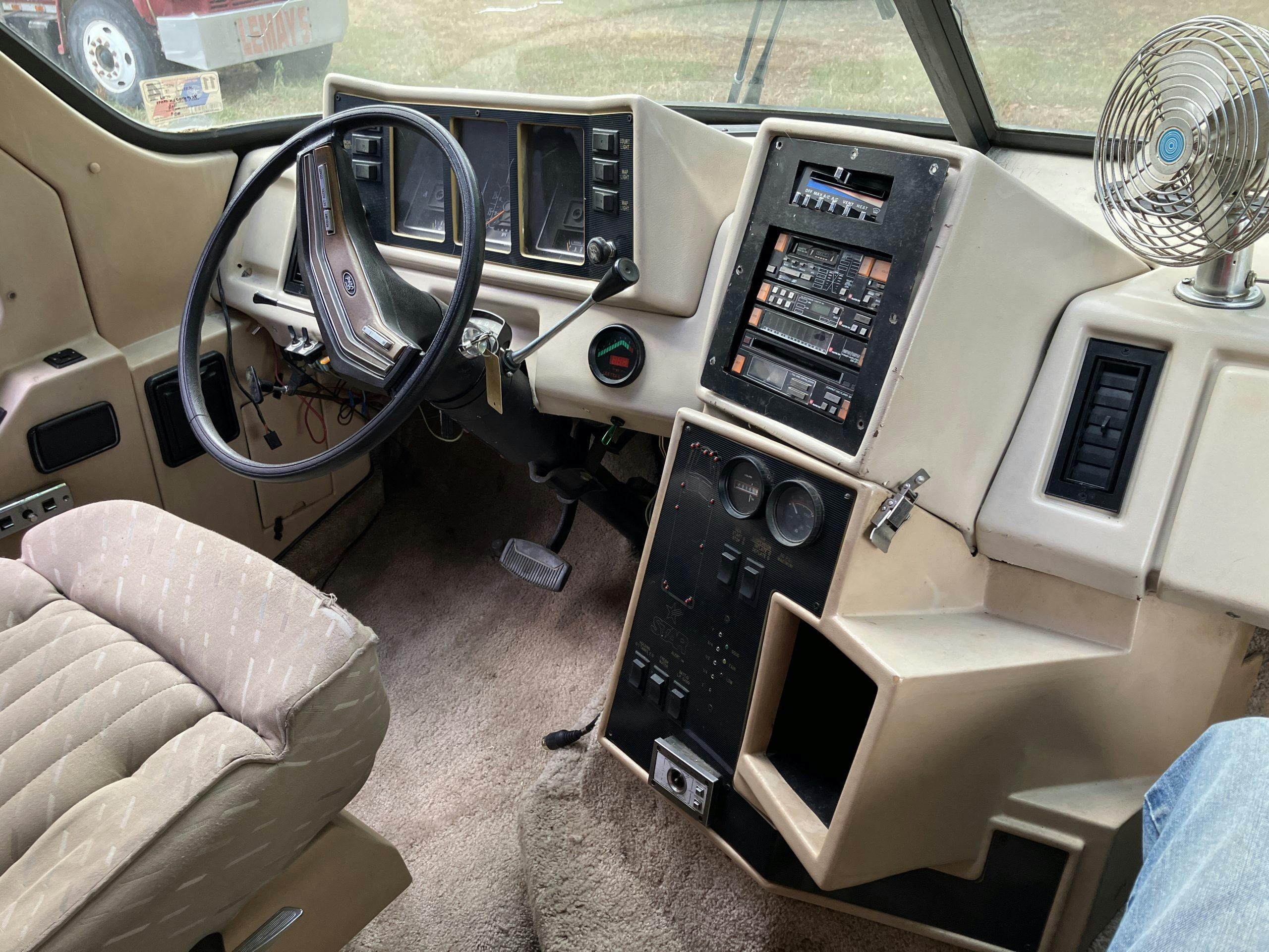 1987 EMC Eldorado Starfire RV interior angle