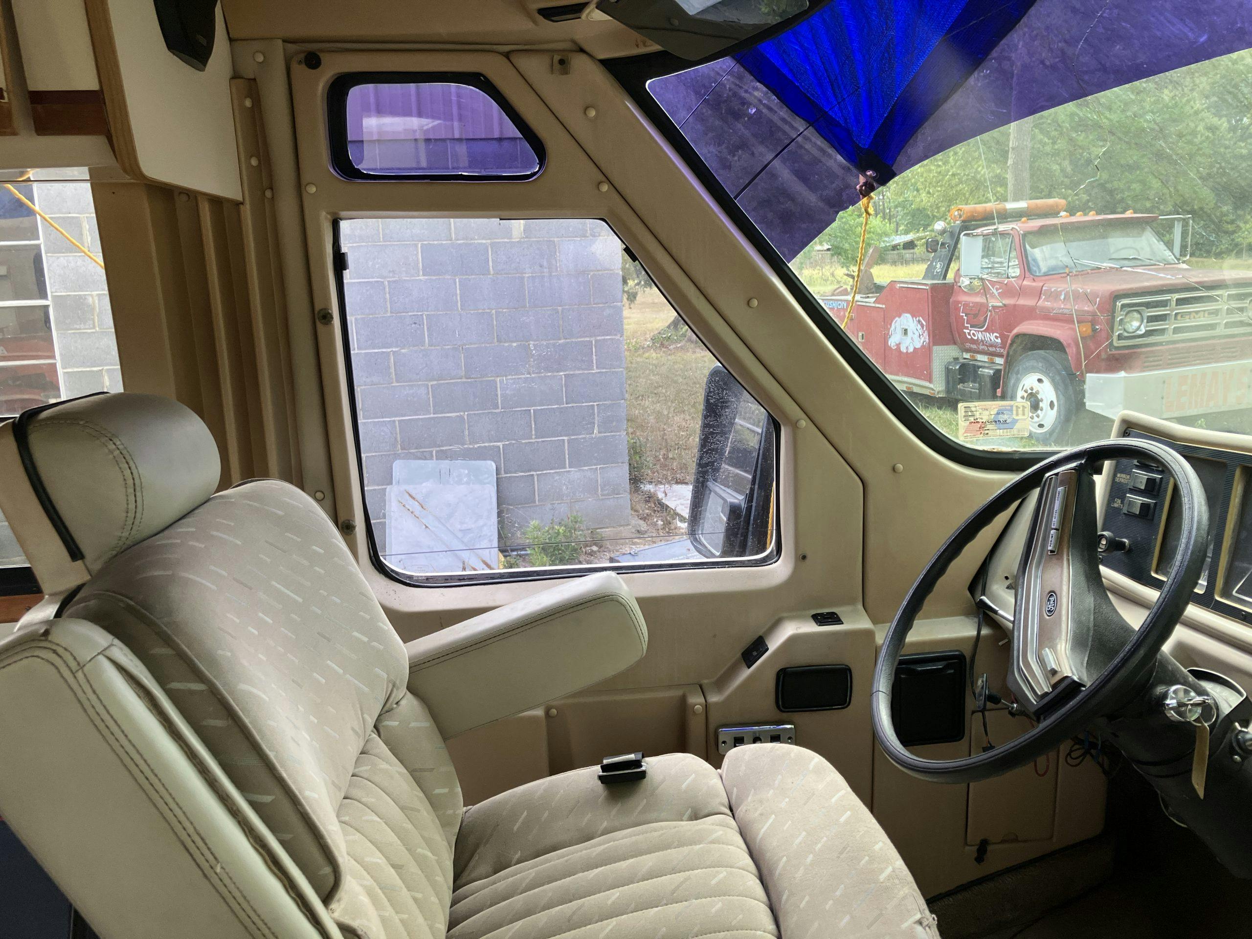 1987 EMC Eldorado Starfire RV interior front side