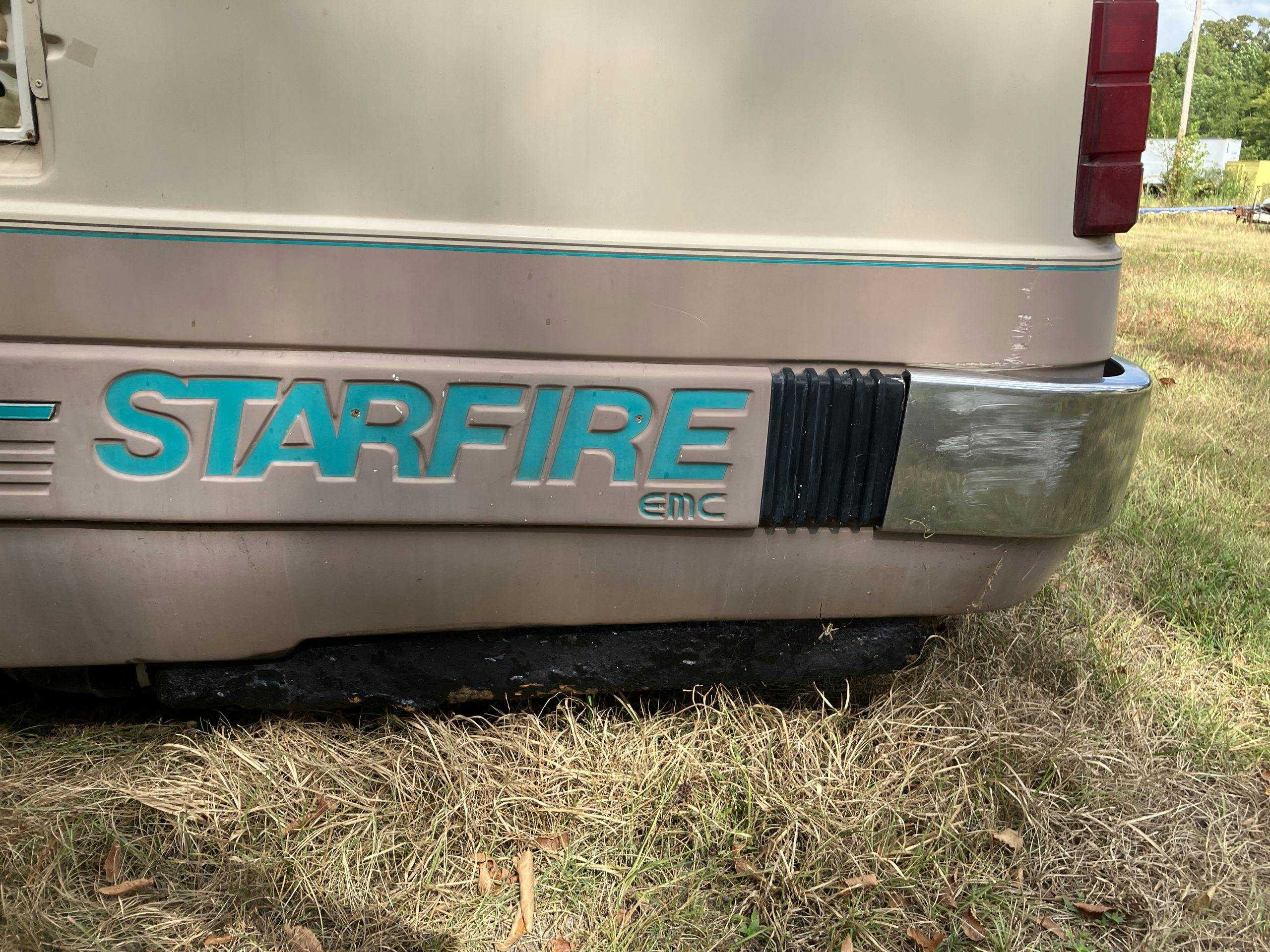 1987 EMC Eldorado Starfire RV lettering