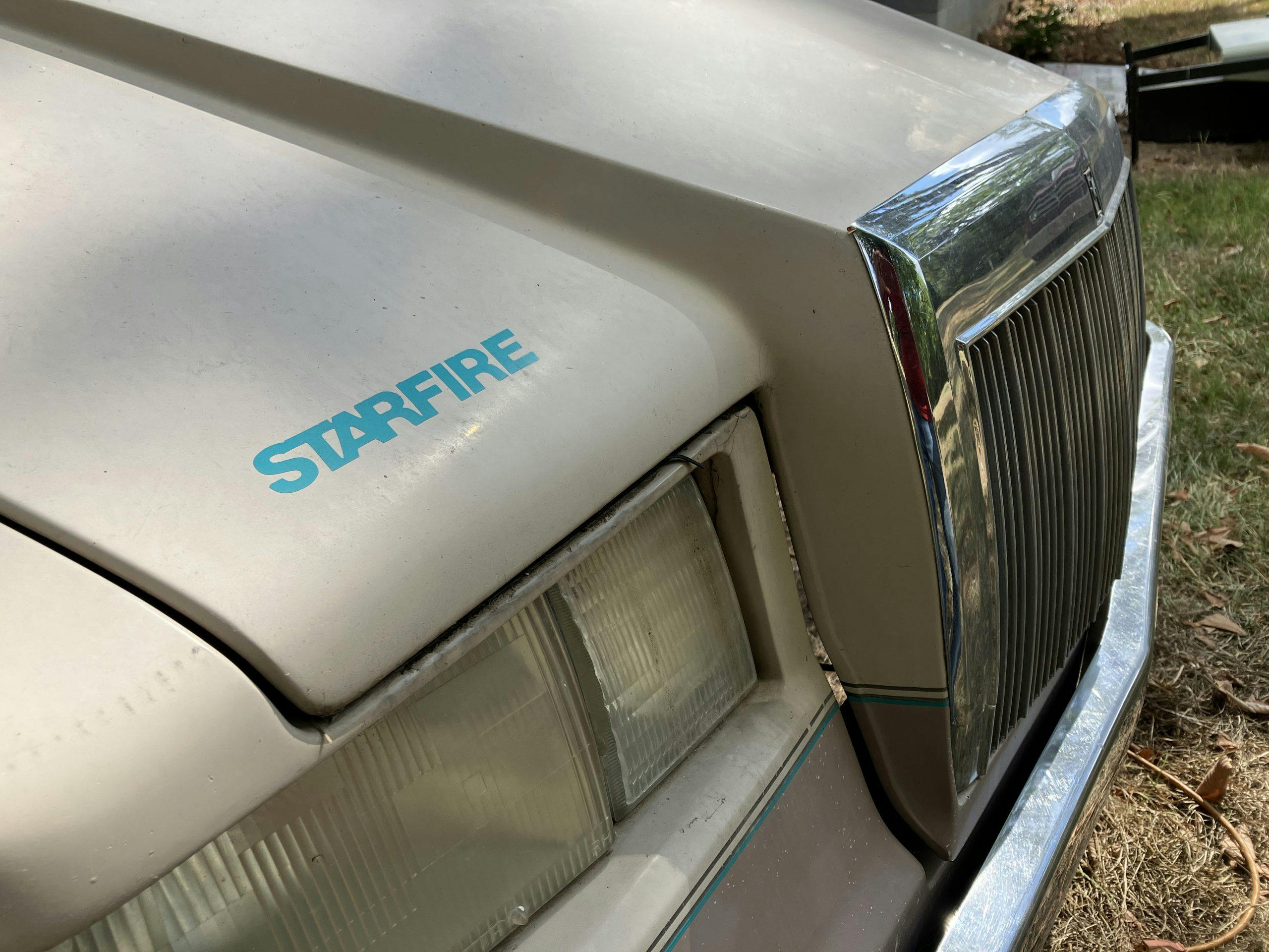 1987 EMC Eldorado Starfire RV lettering close